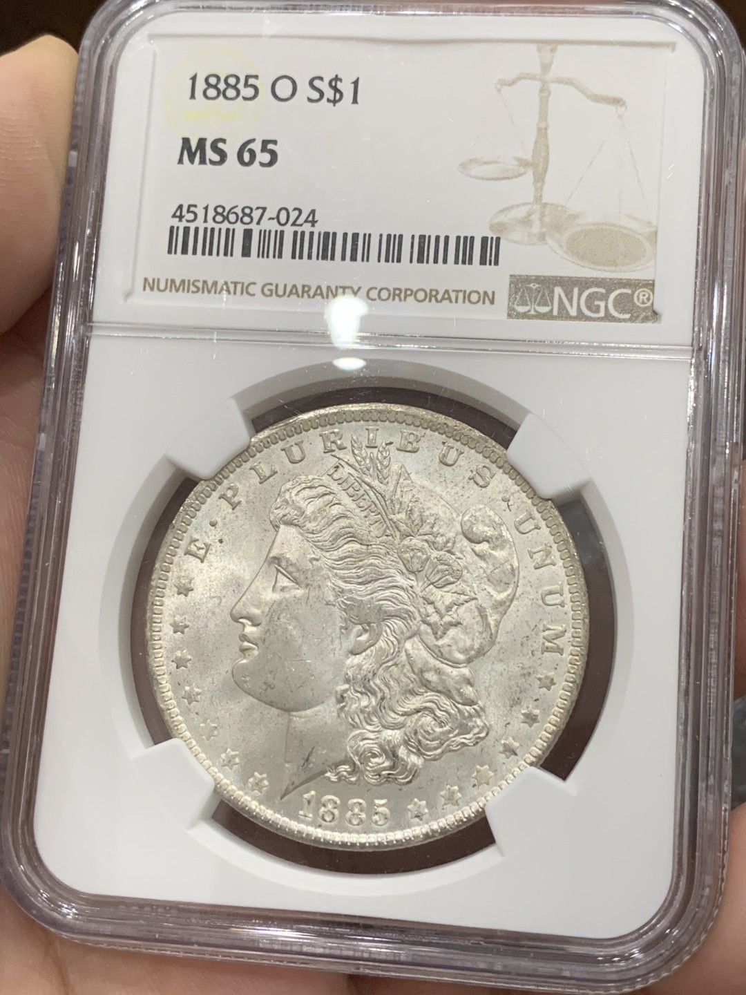 《竞宝斋》第96场-本周日，周一，周四，3场连拍（全场不限金额包邮） NGC-MS65 美国 1885年 1美元 O版摩根银币 新奥尔良造币厂 转光优美