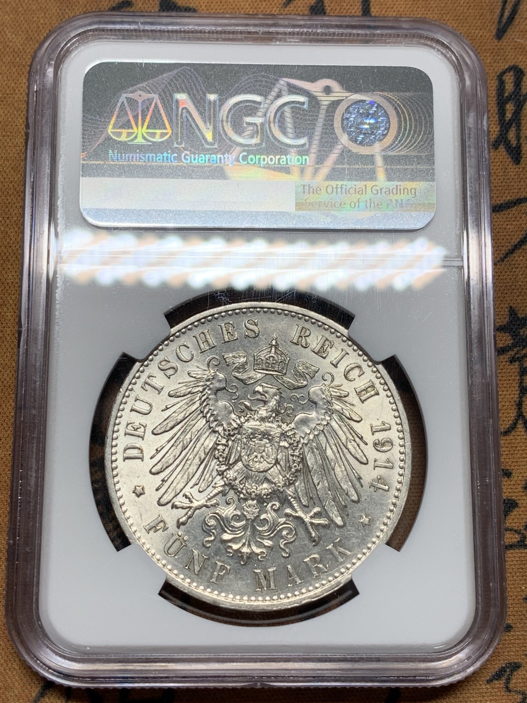 《竞宝斋》第96场-本周日，周一，周四，3场连拍（全场不限金额包邮） NGC-MS62 德国萨克森 1914年 5马克 原光银币 较少的品种 好品难得