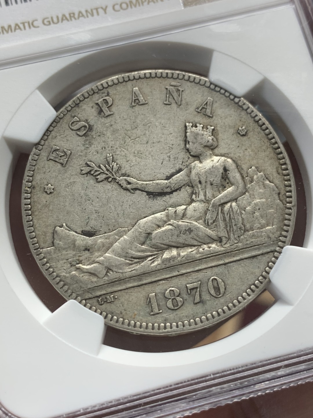 《竞宝斋》第96场-本周日，周一，周四，3场连拍（全场不限金额包邮） NGC XF45 西班牙 1870年 拿花女神5比塞塔双柱银币 老包浆原状态 发行仅一年 有分少