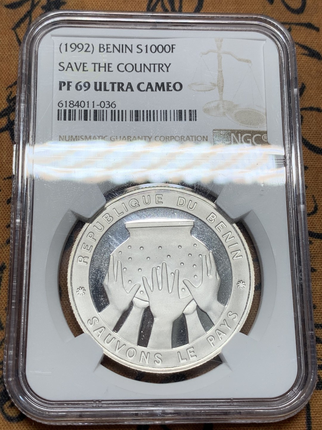 《竞宝斋》第96场-本周日，周一，周四，3场连拍（全场不限金额包邮） NGC PF69 UC 贝宁1992年1000FR 纪念银币 冠军分数 发行量1000枚