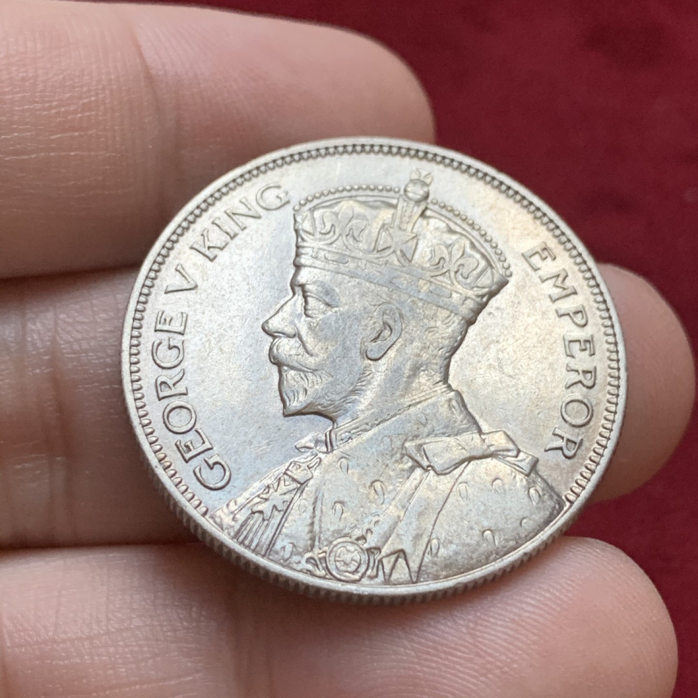 《竞宝斋》第96场-本周日，周一，周四，3场连拍（全场不限金额包邮） 银币两枚  新西兰 1933年半克朗银币+新西兰 1934年 3便士 银币   乔治五世 少见品种