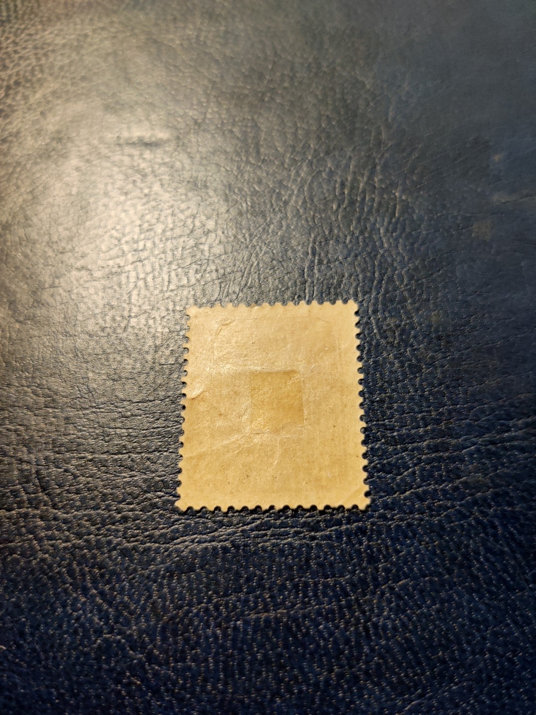 洪涛臻品 精选邮票限时拍卖第三十二期 八国联军时，日本在华租借地发行使用的加盖“支那”邮票。验证过保真，如非真品终生包退，品相自定(图3成交价供参考)。百年真品古董，入手大清时期邮票实物的难得机会！