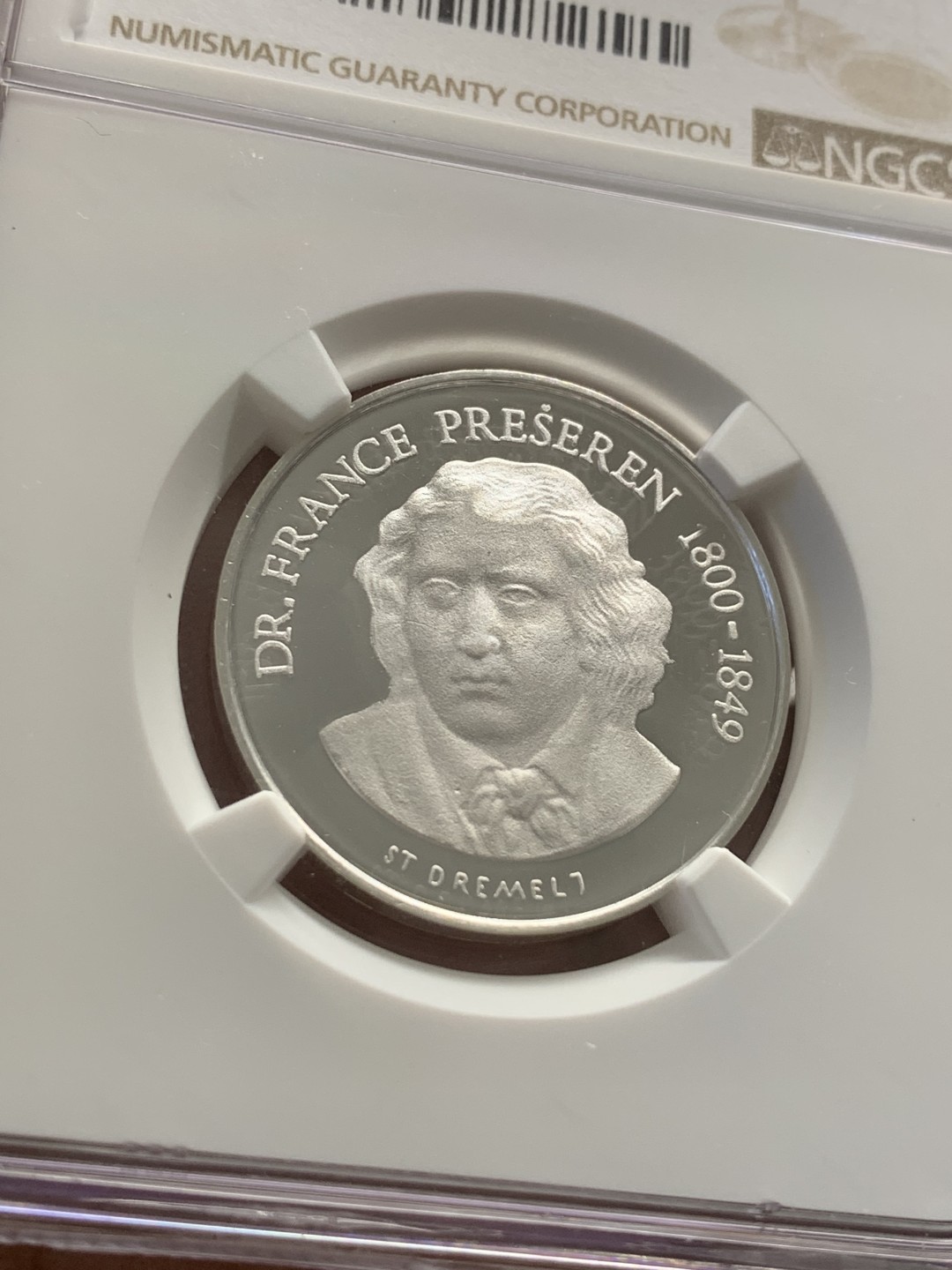 《竞宝斋》第96场-本周日，周一，周四，3场连拍（全场不限金额包邮） NGC PF69 UC 斯洛文尼亚1990年1LIPA纪念银币 过渡政府 少见