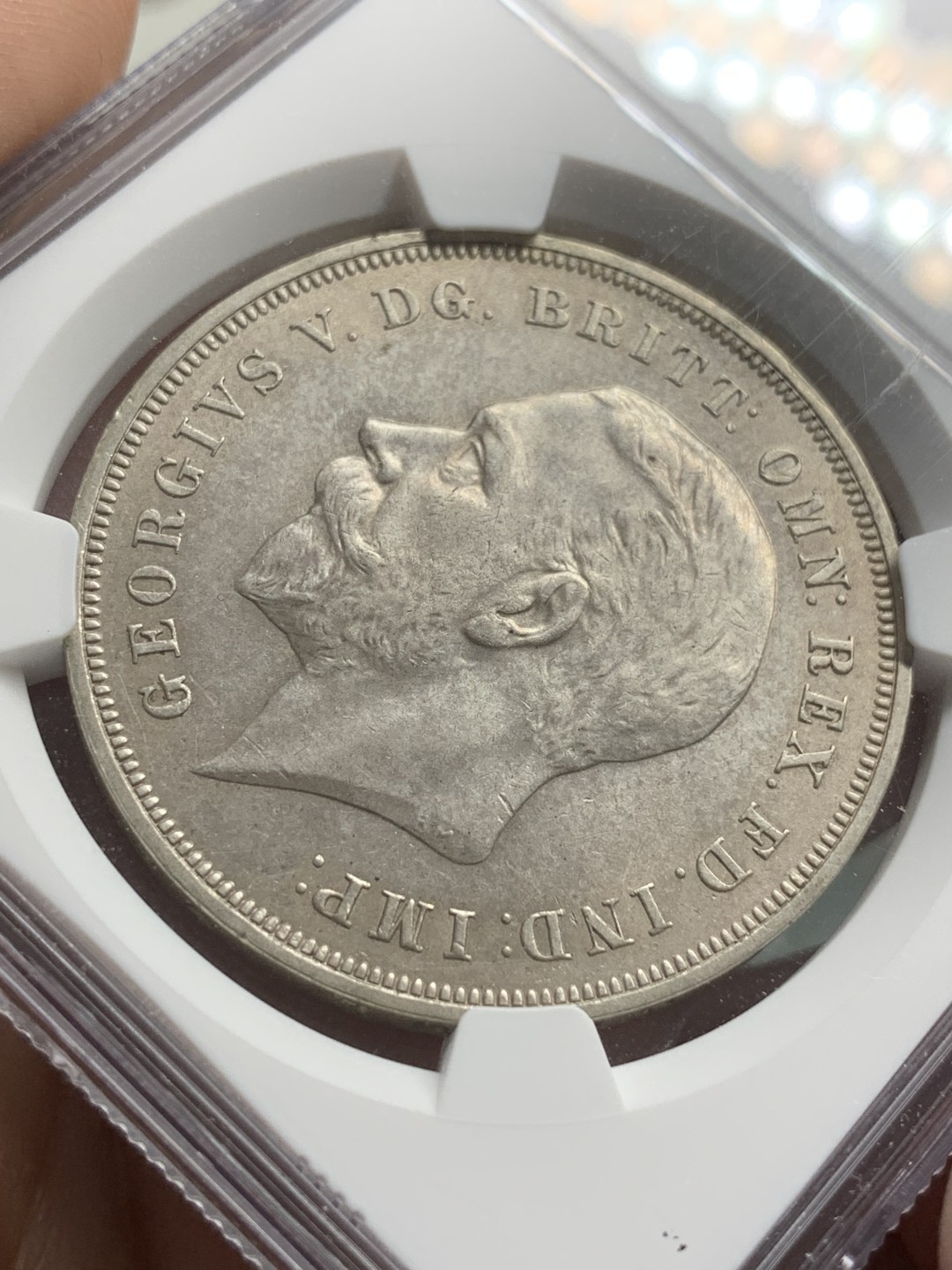 《竞宝斋》第96场-本周日，周一，周四，3场连拍（全场不限金额包邮） NGC-MS63 英国1935年乔治五世头像木马剑1克朗银币