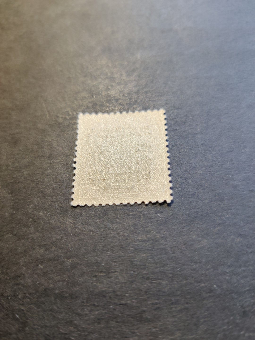 洪涛臻品 精选邮票限时拍卖第三十三期 东北贴用1全新，单枚成套，全品，面艳背原胶润亮，非常棒！