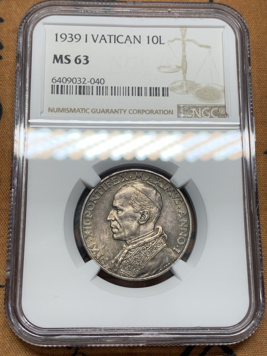 《竞宝斋》第96场-本周日，周一，周四，3场连拍（全场不限金额包邮） NGC-MS63 梵蒂冈1939年教皇保罗十二世头像10里拉银币，原味老包浆，发行量仅仅1万枚，少见品种