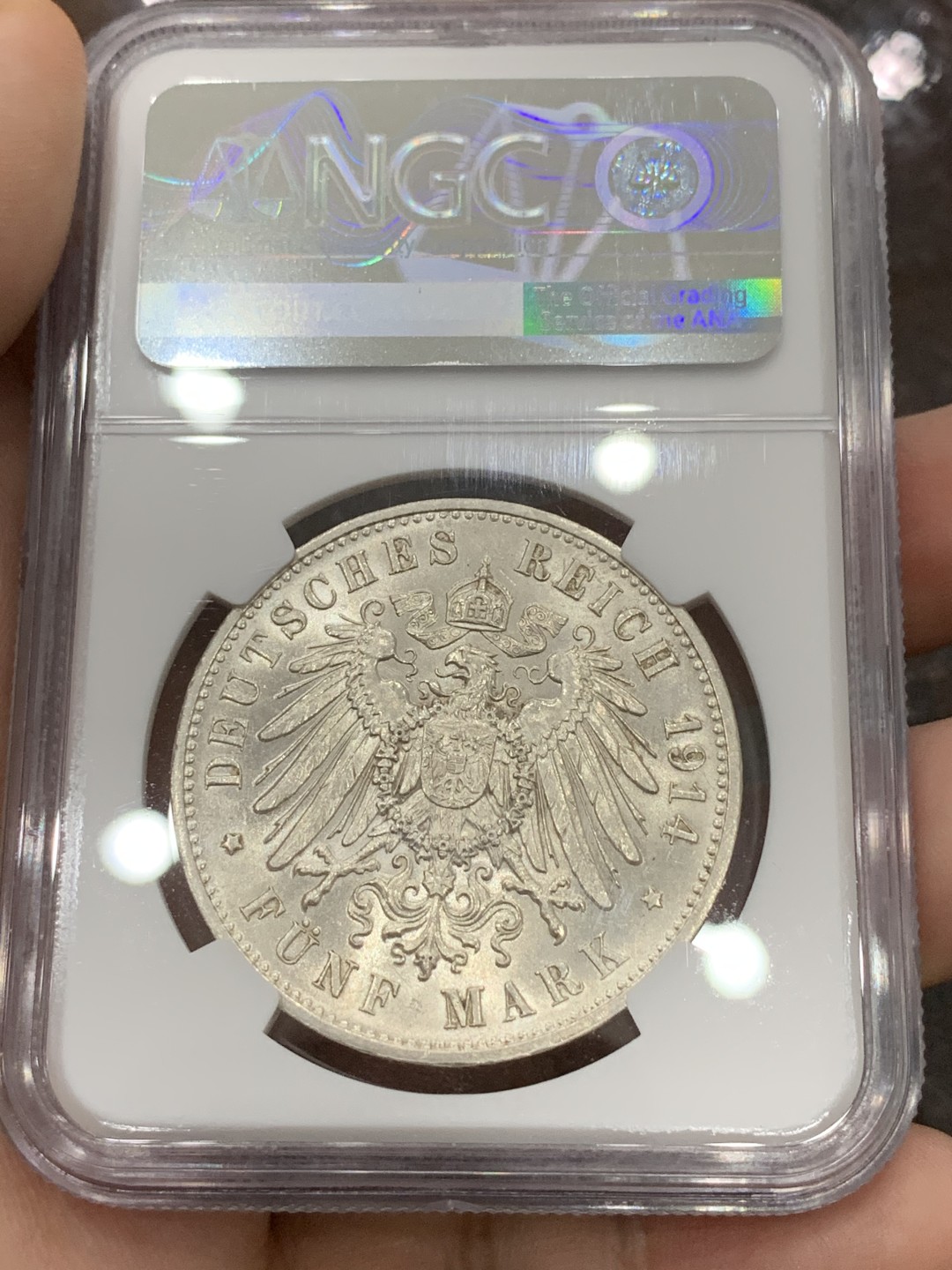 《竞宝斋》第96场-本周日，周一，周四，3场连拍（全场不限金额包邮） NGC-MS62 德国萨克森 1914年 5马克 原光银币 较少的品种 好品难得