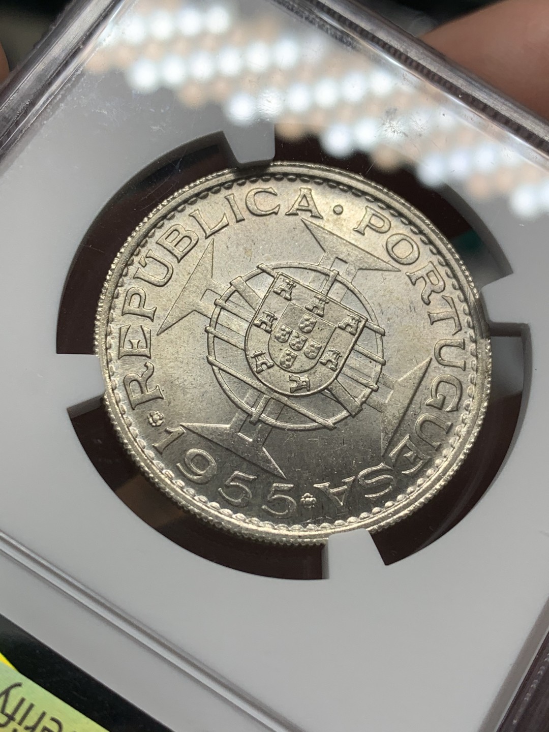 《竞宝斋》第96场-本周日，周一，周四，3场连拍（全场不限金额包邮） NGC MS65 葡属安哥拉1955年20埃斯库多银币 高分好品