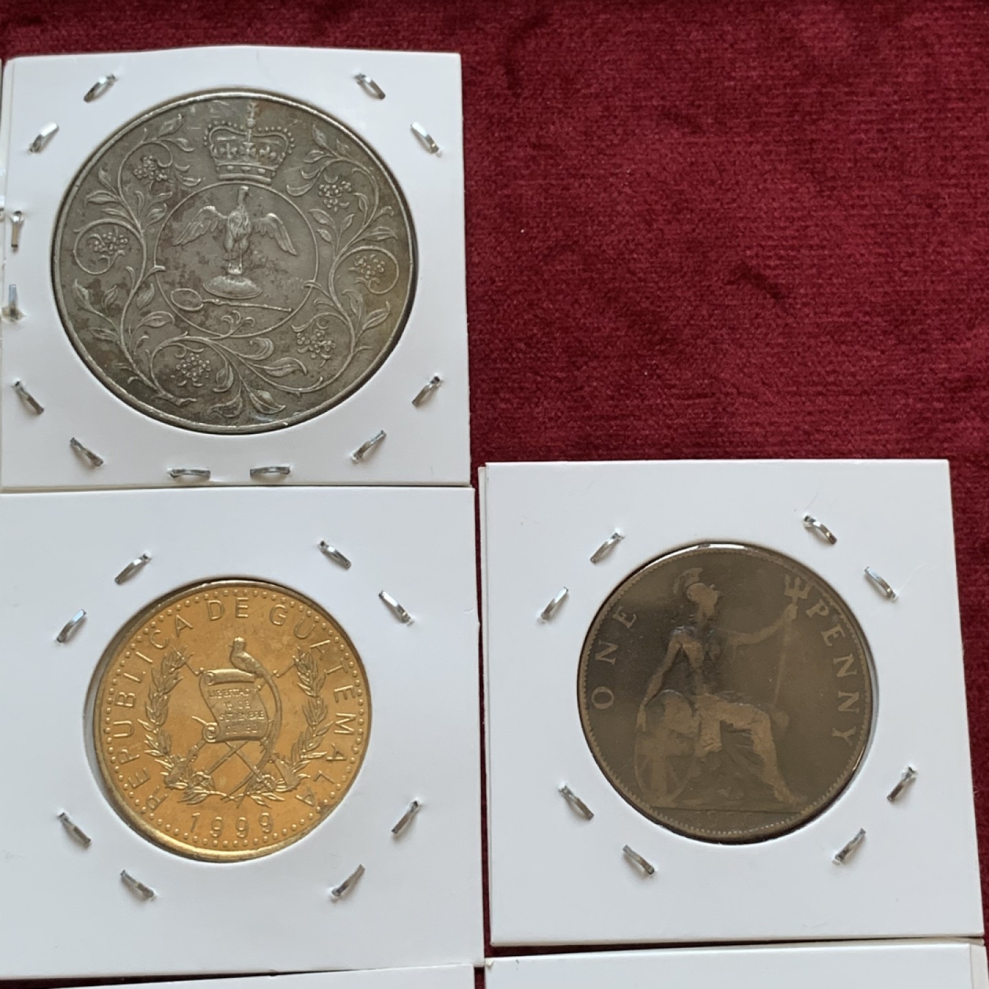 《竞宝斋》第96场-本周日，周一，周四，3场连拍（全场不限金额包邮） 散币（章）一组，总计14枚。含1枚澳大利亚弗罗林银币，另有2枚英国1便士大铜，登基纪念克朗，意大利王国5分，法国景观系列铜章等品种