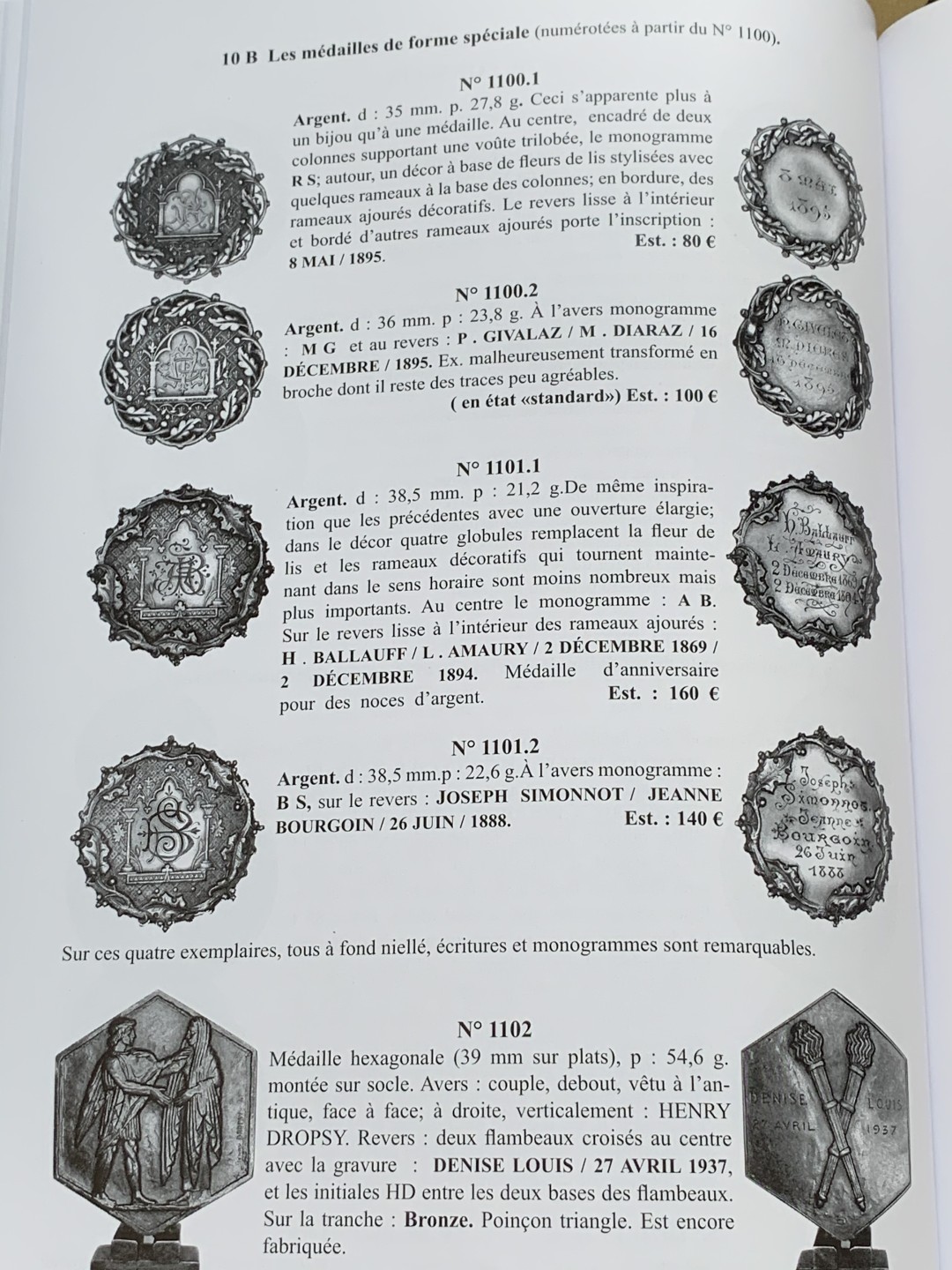 《竞宝斋》第96场-本周日，周一，周四，3场连拍（全场不限金额包邮） 法国 结婚 纪念章 目录 厚达 320页 重达1.6公斤 A4纸大小 亏运费的品种 不过介绍的非常详细 版本众多