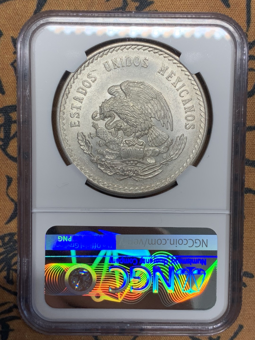 《竞宝斋》第96场-本周日，周一，周四，3场连拍（全场不限金额包邮） NGC-MS62 墨西哥1948年 印第安人头像 5比索 大银币 原光好品 这东西现在涨的太多了