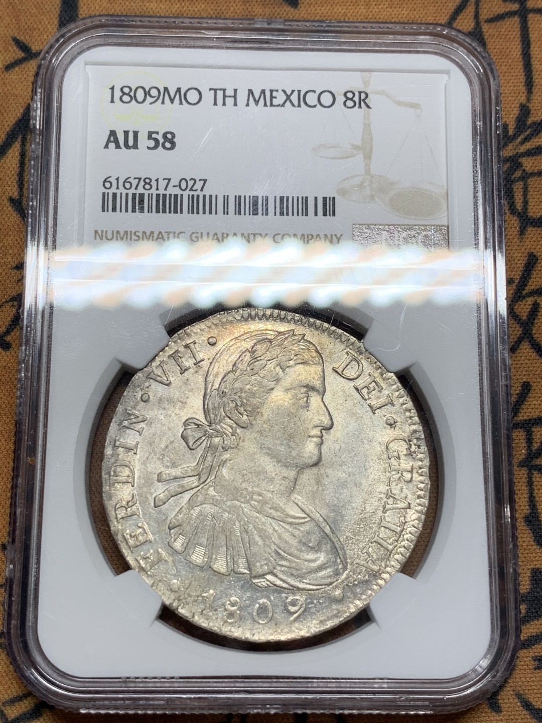 《竞宝斋》第96场-本周日，周一，周四，3场连拍（全场不限金额包邮） NGC AU58 墨西哥 1809年 费七 8里亚尔 双柱大银币 双面深打 PL感十足
