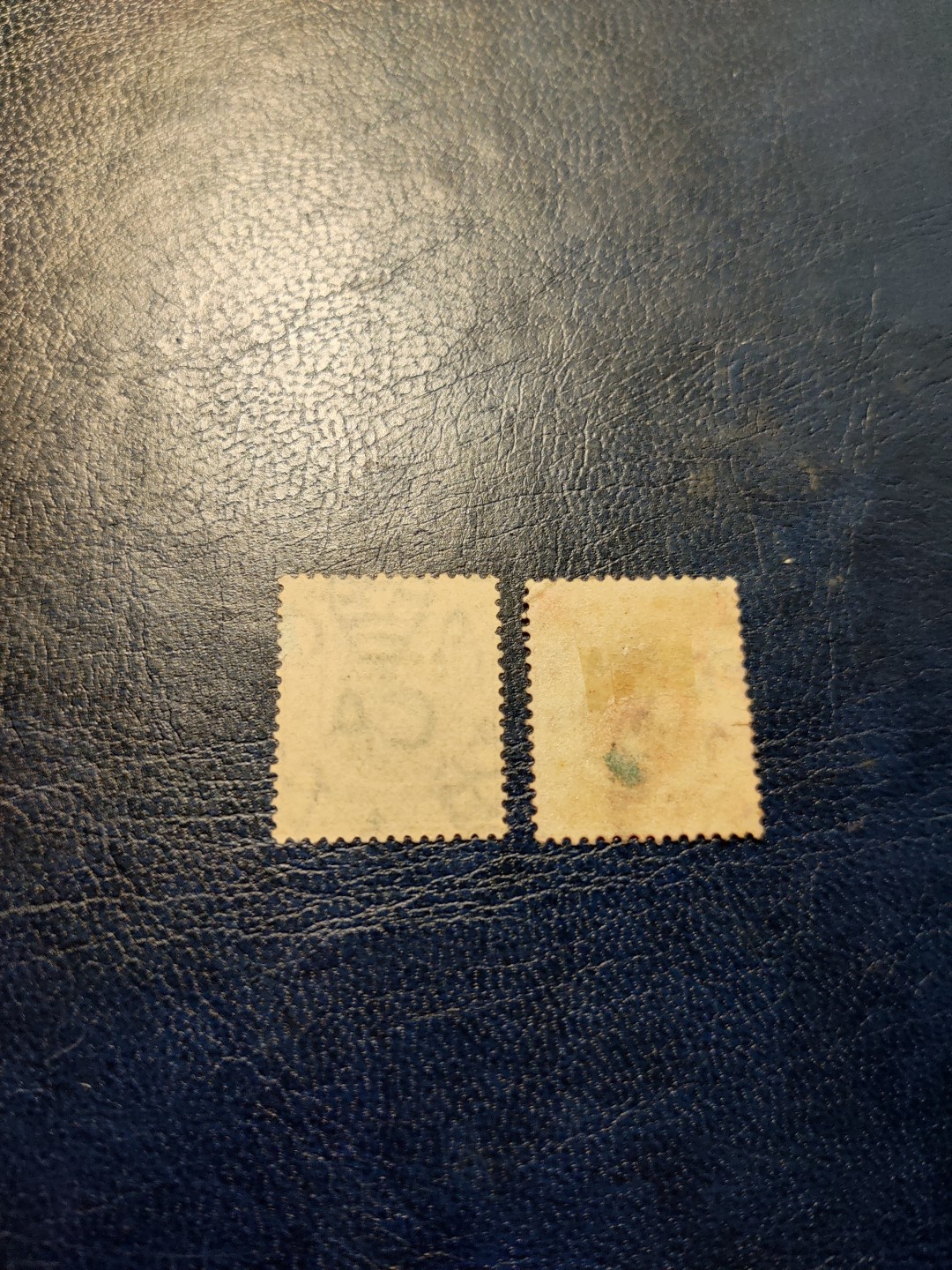 洪涛臻品 精选邮票限时拍卖第三十二期 八国联军时，英国在华租借地发行使用的加盖“CHINA”邮票，邮票背面有防伪水印(图三成交价供参考)。验证过保真，如非真品终生包退，品相自定。百年真品古董，入手大清时期邮票实物的难得机会！