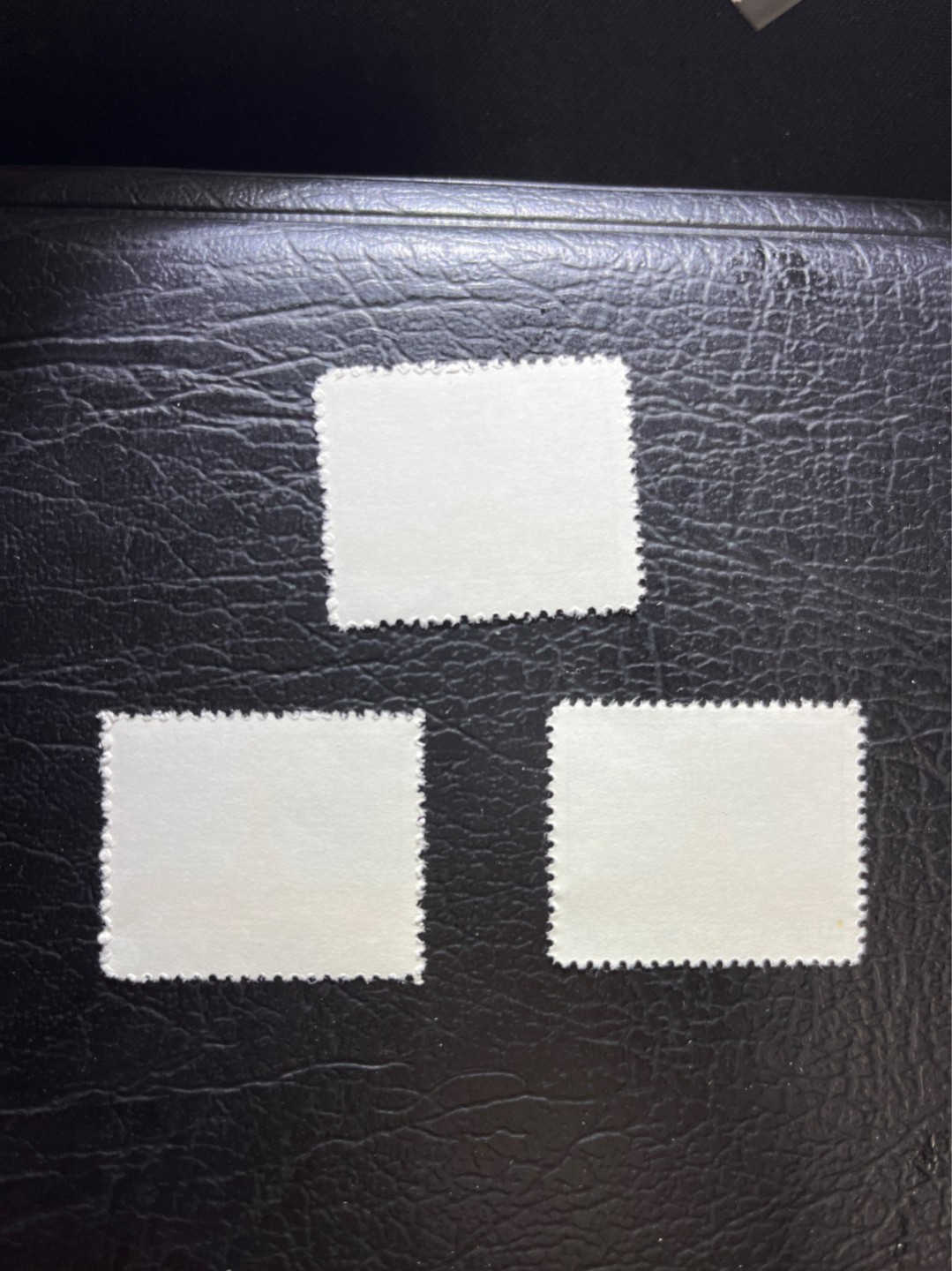 洪涛臻品 精选邮票限时拍卖第三十三期 普无号  8分纪念碑  3枚一组，版撕全品✦没货了，要拿抓紧✦文革唯一一套普票，有较高的收藏价值，可单枚玩，可成套玩。可评级