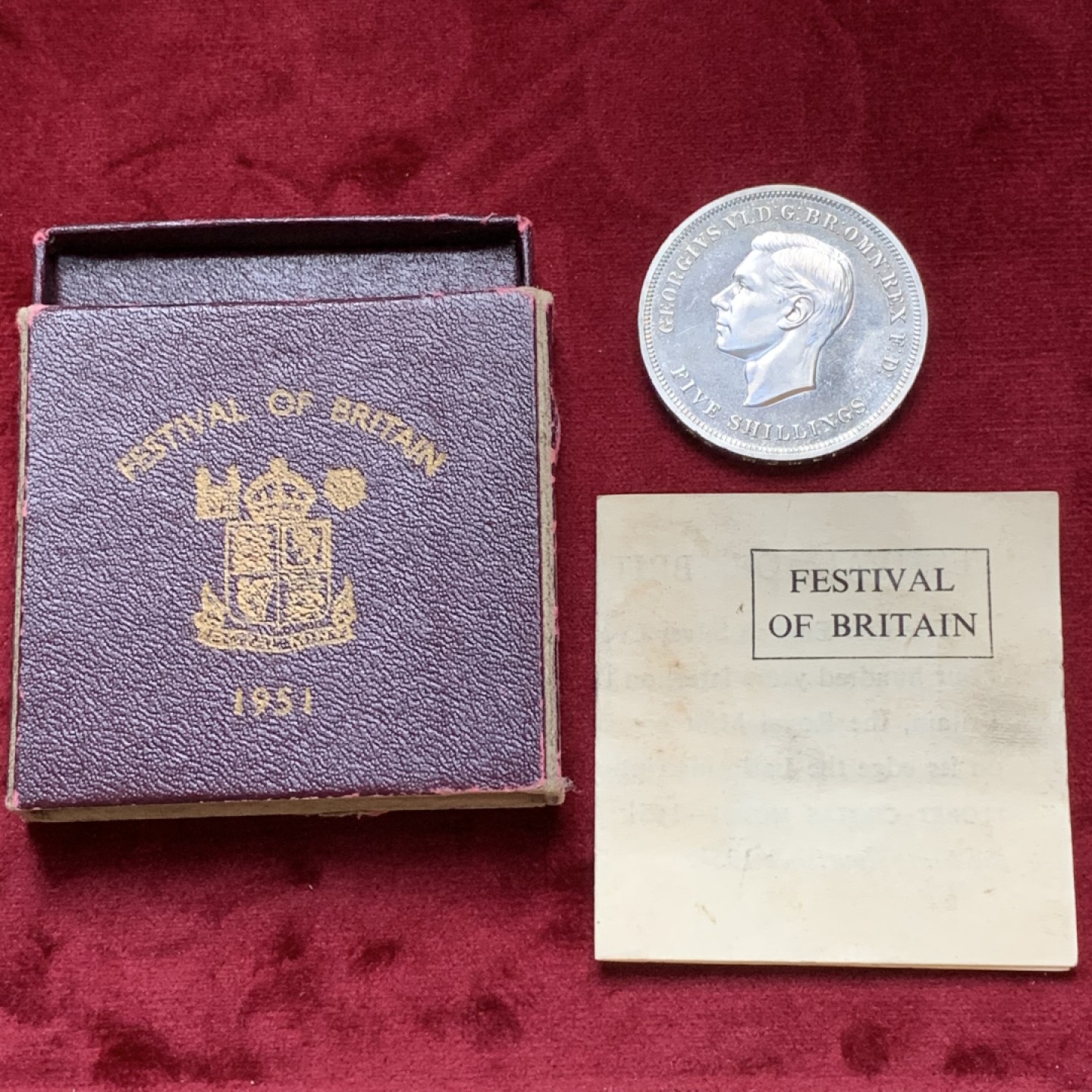 《竞宝斋》第96场-本周日，周一，周四，3场连拍（全场不限金额包邮） 英国  1951年  乔治六世 最后的马剑  克朗镍马剑 红盒带证书