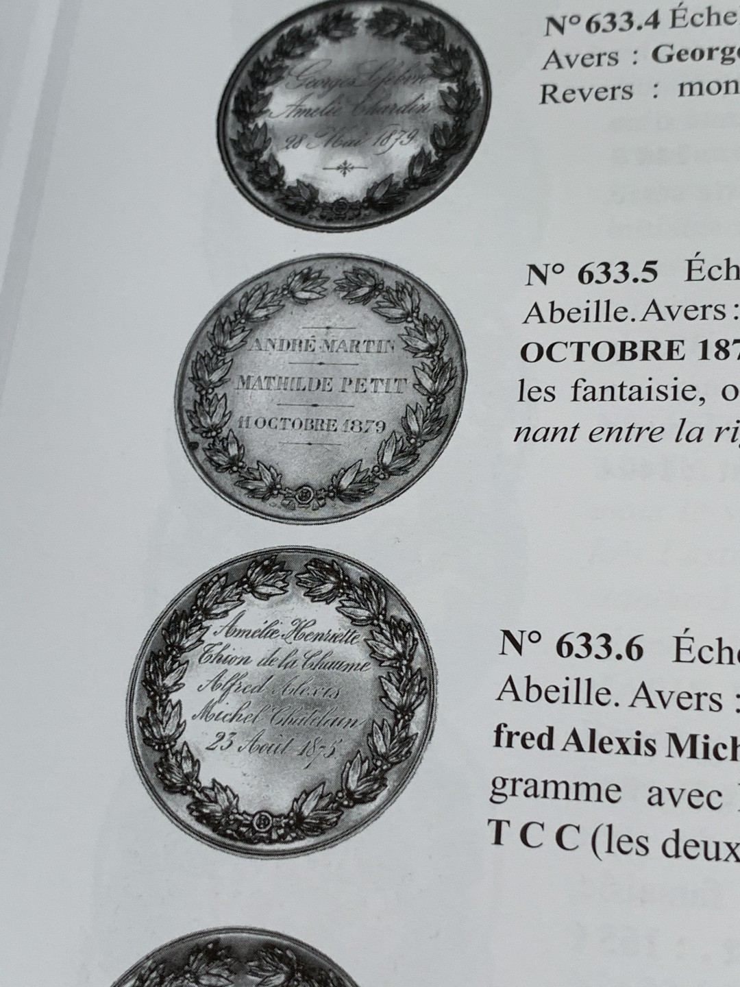 《竞宝斋》第96场-本周日，周一，周四，3场连拍（全场不限金额包邮） 法国 结婚 纪念章 目录 厚达 320页 重达1.6公斤 A4纸大小 亏运费的品种 不过介绍的非常详细 版本众多