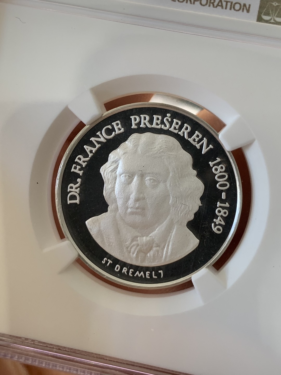 《竞宝斋》第96场-本周日，周一，周四，3场连拍（全场不限金额包邮） NGC PF69 UC 斯洛文尼亚1990年1LIPA纪念银币 过渡政府 少见