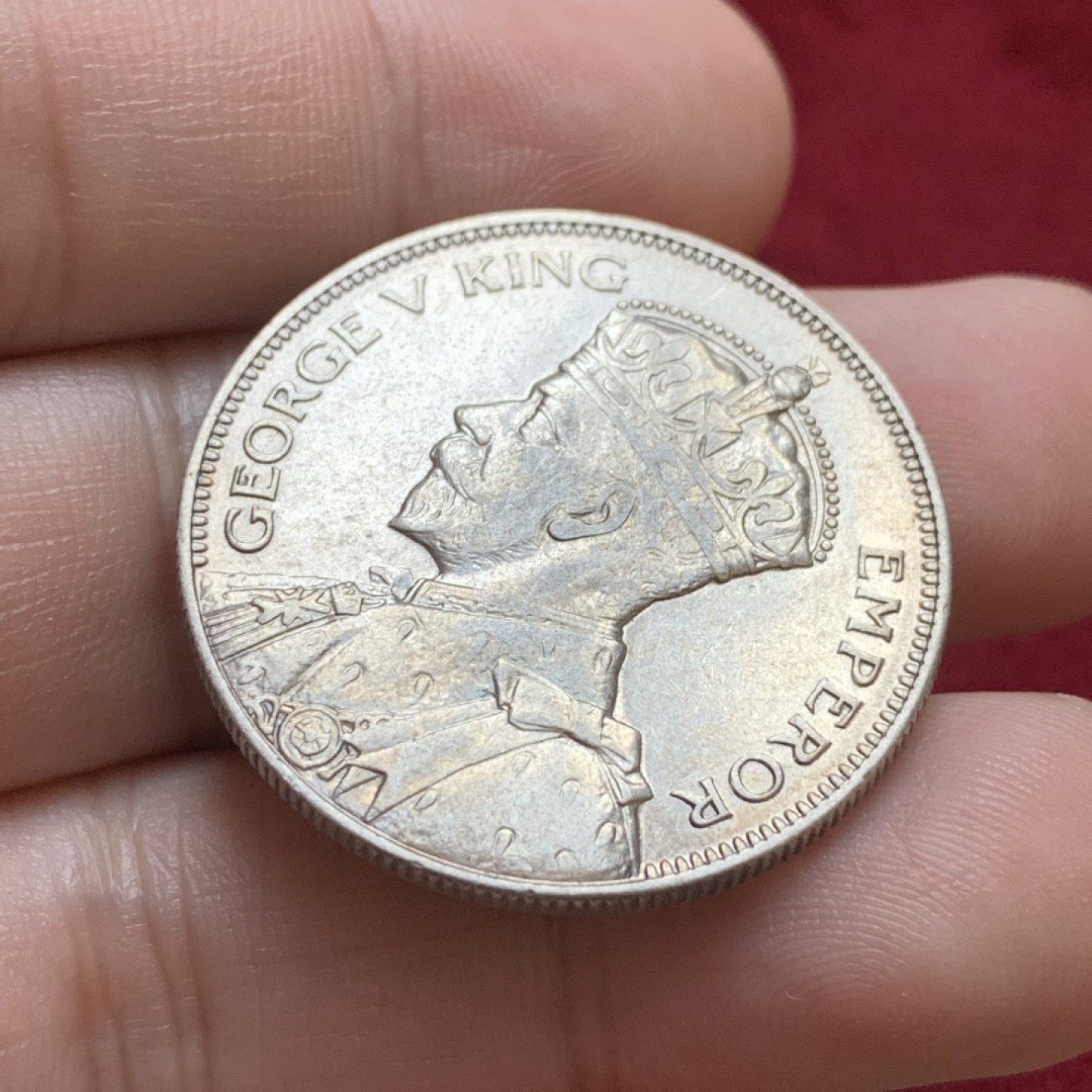 《竞宝斋》第96场-本周日，周一，周四，3场连拍（全场不限金额包邮） 银币两枚  新西兰 1933年半克朗银币+新西兰 1934年 3便士 银币   乔治五世 少见品种