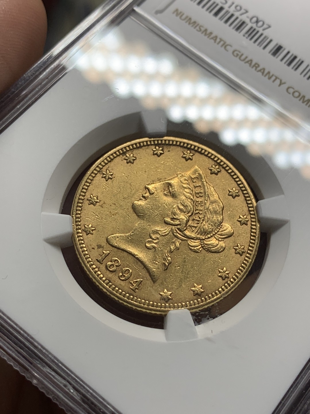 《竞宝斋》第96场-本周日，周一，周四，3场连拍（全场不限金额包邮） NGC-AU55 美国1894年 自由女神像 10美元金币 16.72克 早期年份 好品较少