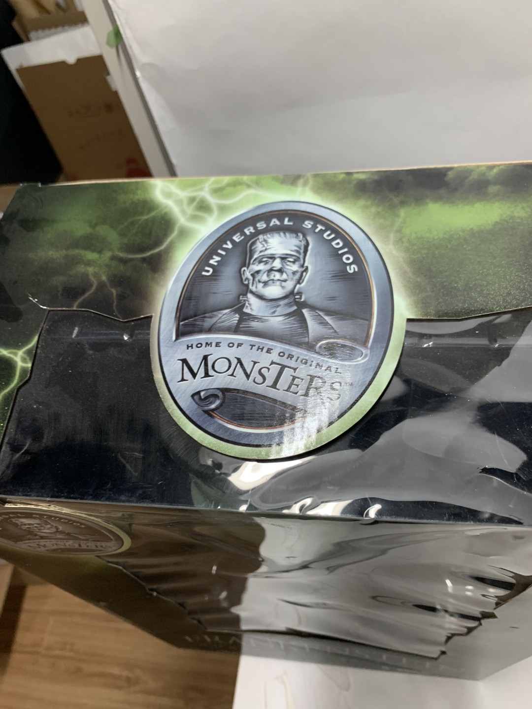零元拍：初版MEZCO18寸环球怪物宇宙科学怪人弗兰肯潮玩公仔人偶模型，全新未拆。中拍还送价值25元盒乐屋定分卡一套