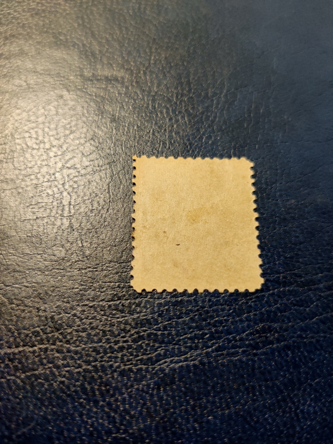 洪涛臻品 精选邮票限时拍卖第三十二期 八国联军时，日本在华租借地发行使用的加盖“支那”邮票。验证过保真，如非真品终生包退，品相自定(图3成交价供参考)。百年真品古董，入手大清时期邮票实物的难得机会！