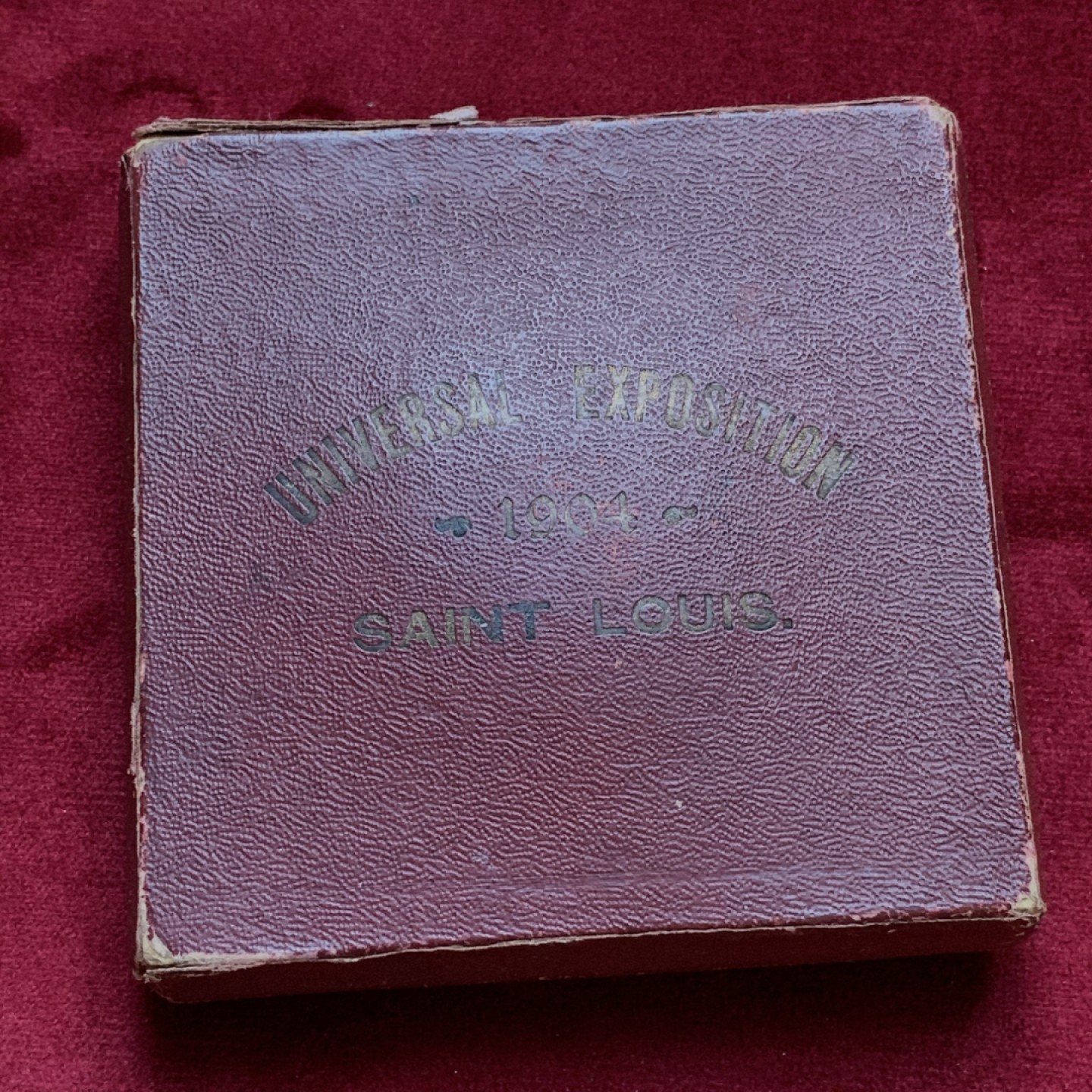 《竞宝斋》第96场-本周日，周一，周四，3场连拍（全场不限金额包邮） 1904年圣路易斯世博会纪念奖章 百年浓郁包浆，带原盒 发行量6000枚