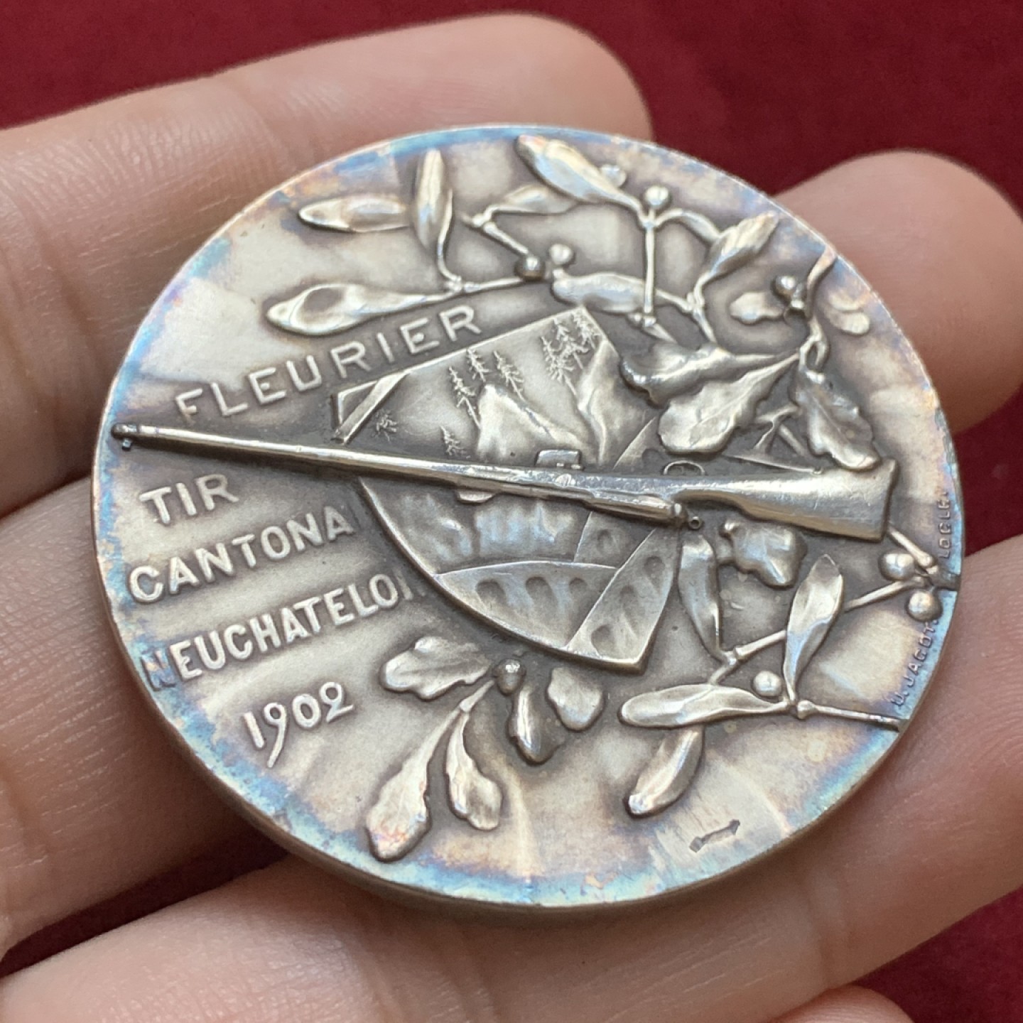 《竞宝斋》第96场-本周日，周一，周四，3场连拍（全场不限金额包邮） 1902年瑞士纳沙泰尔射击节银章带原盒 少见热门品种，引用编号：R-986