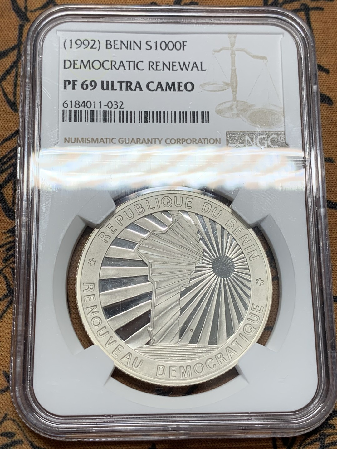 《竞宝斋》第96场-本周日，周一，周四，3场连拍（全场不限金额包邮） NGC PF69 UC 贝宁1992年1000FR 纪念银币 冠军分数 发行量1000枚