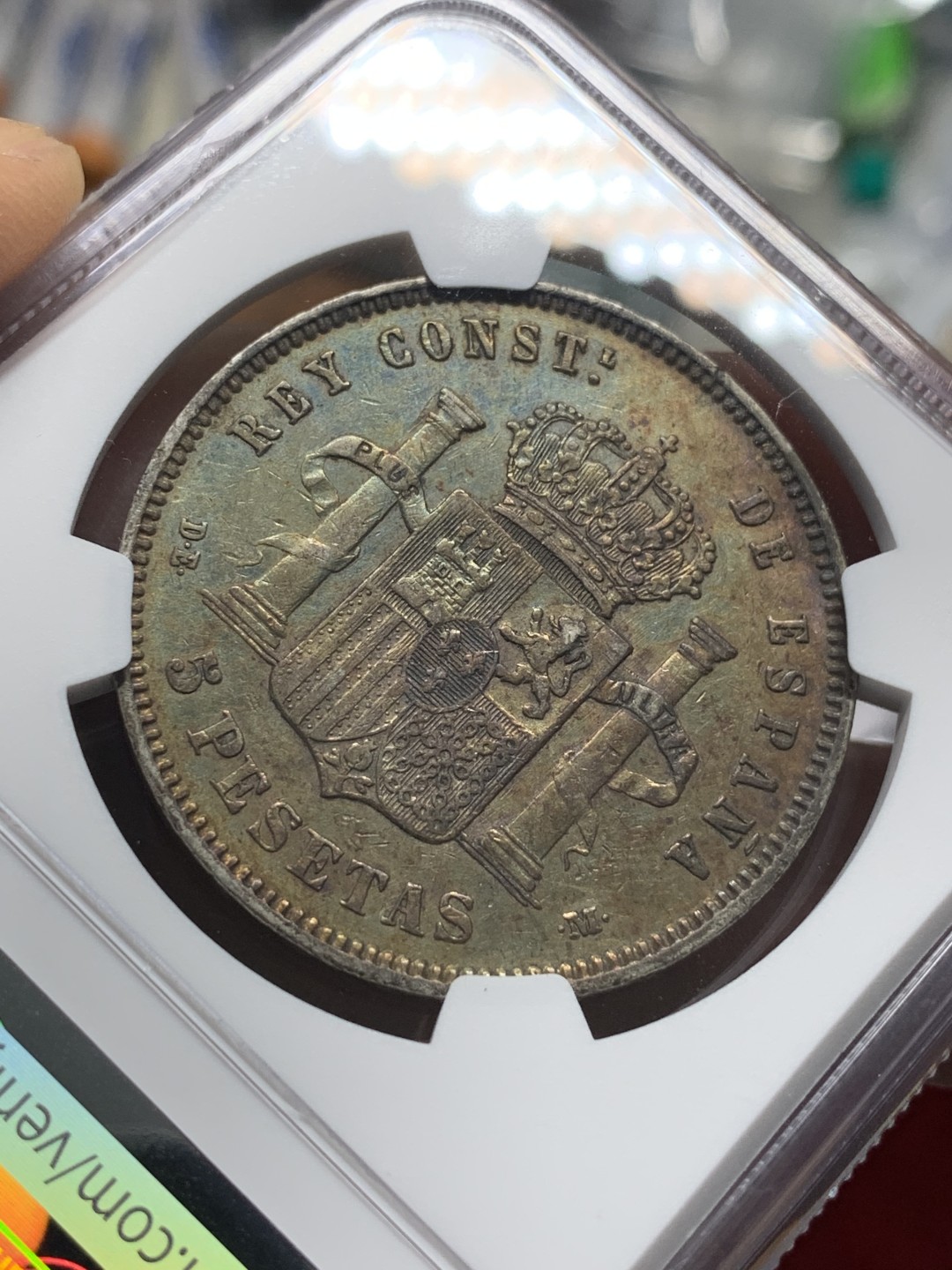 《竞宝斋》第96场-本周日，周一，周四，3场连拍（全场不限金额包邮） NGC-XF45 西班牙1877年 阿方索十二世 5比塞塔双柱 大银币 酱彩 很漂亮