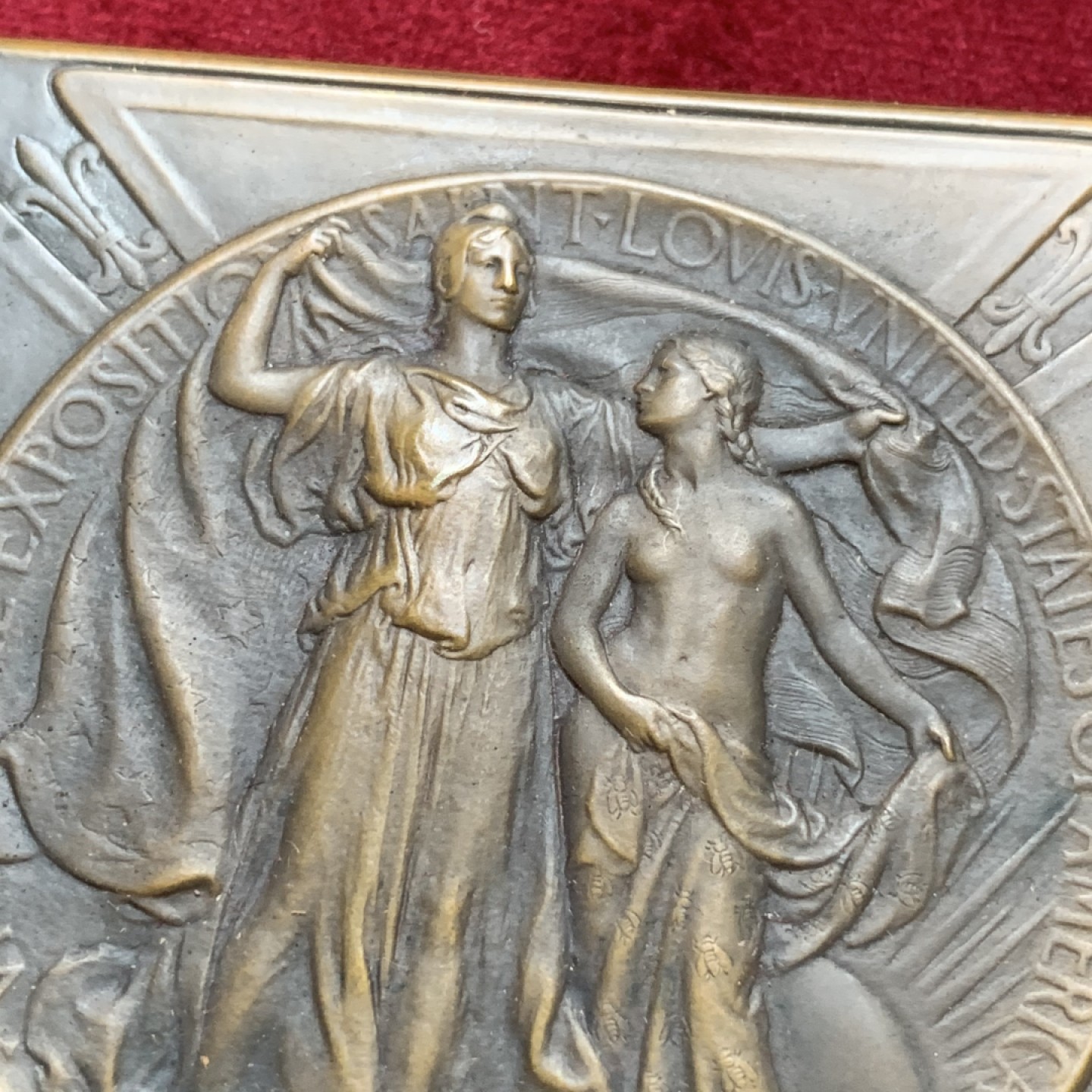 《竞宝斋》第96场-本周日，周一，周四，3场连拍（全场不限金额包邮） 1904年圣路易斯世博会银牌奖章 百年浓郁包浆，带原盒难得，发行量11550枚