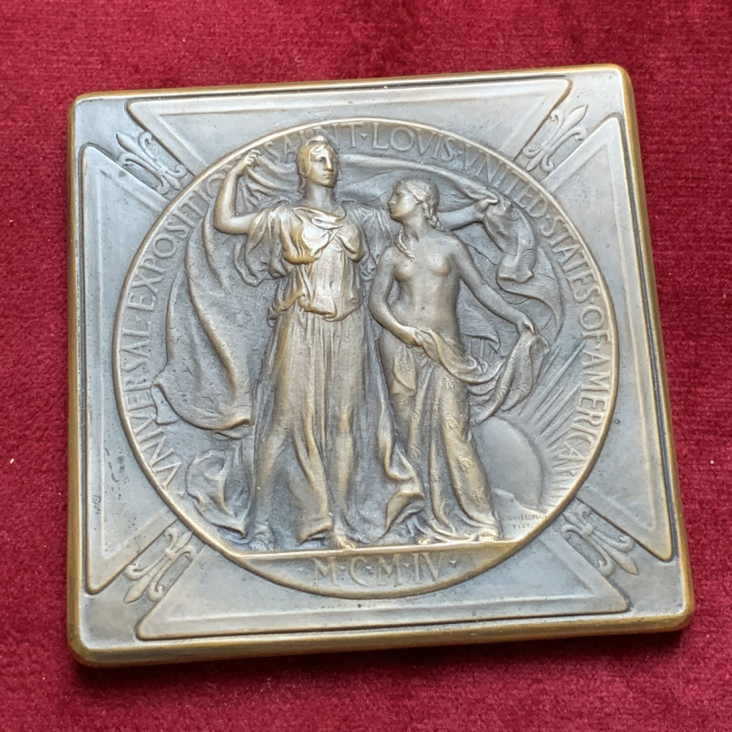 《竞宝斋》第96场-本周日，周一，周四，3场连拍（全场不限金额包邮） 1904年圣路易斯世博会银牌奖章 百年浓郁包浆，带原盒难得，发行量11550枚