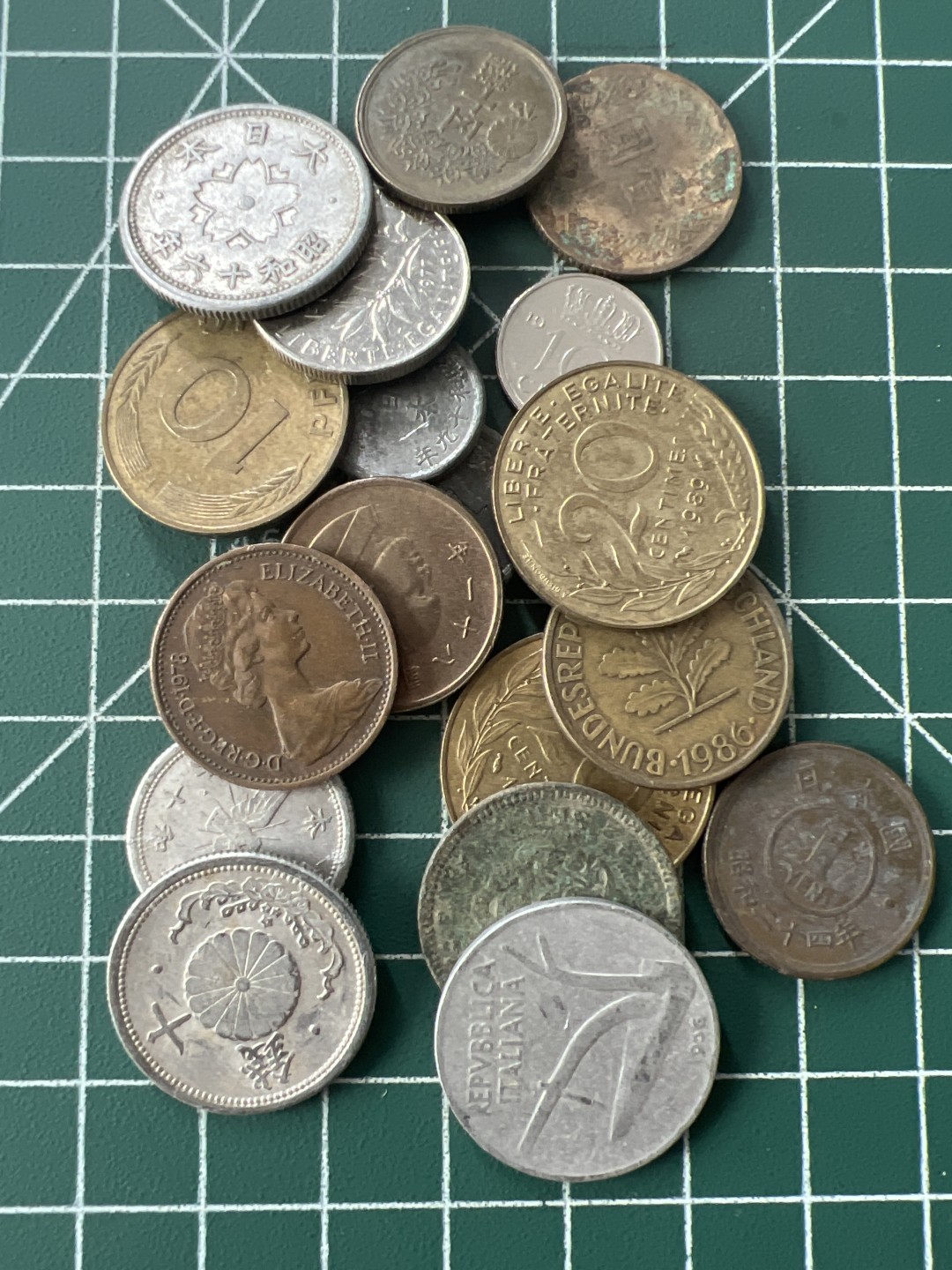 泡泡堂第九十五期  世界硬币专场（无押金，无佣金，捡漏，全场20包邮，偏远地区除外） 杂币一组二十九