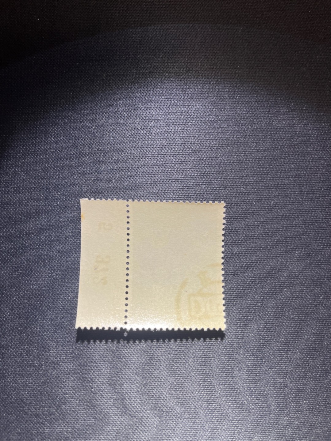 洪涛臻品 精选邮票限时拍卖第三十四期 特46唐三彩 8-2盖销 数字边 版撕全品嘎嘎绝，老纪特三俗稀缺，解放初的经典票，整版撕开，面艳胶白，票挺洁净，齿孔完美，收藏评级两相宜。老纪特的版票资源十分稀缺难寻，机会来临时必须抓住。