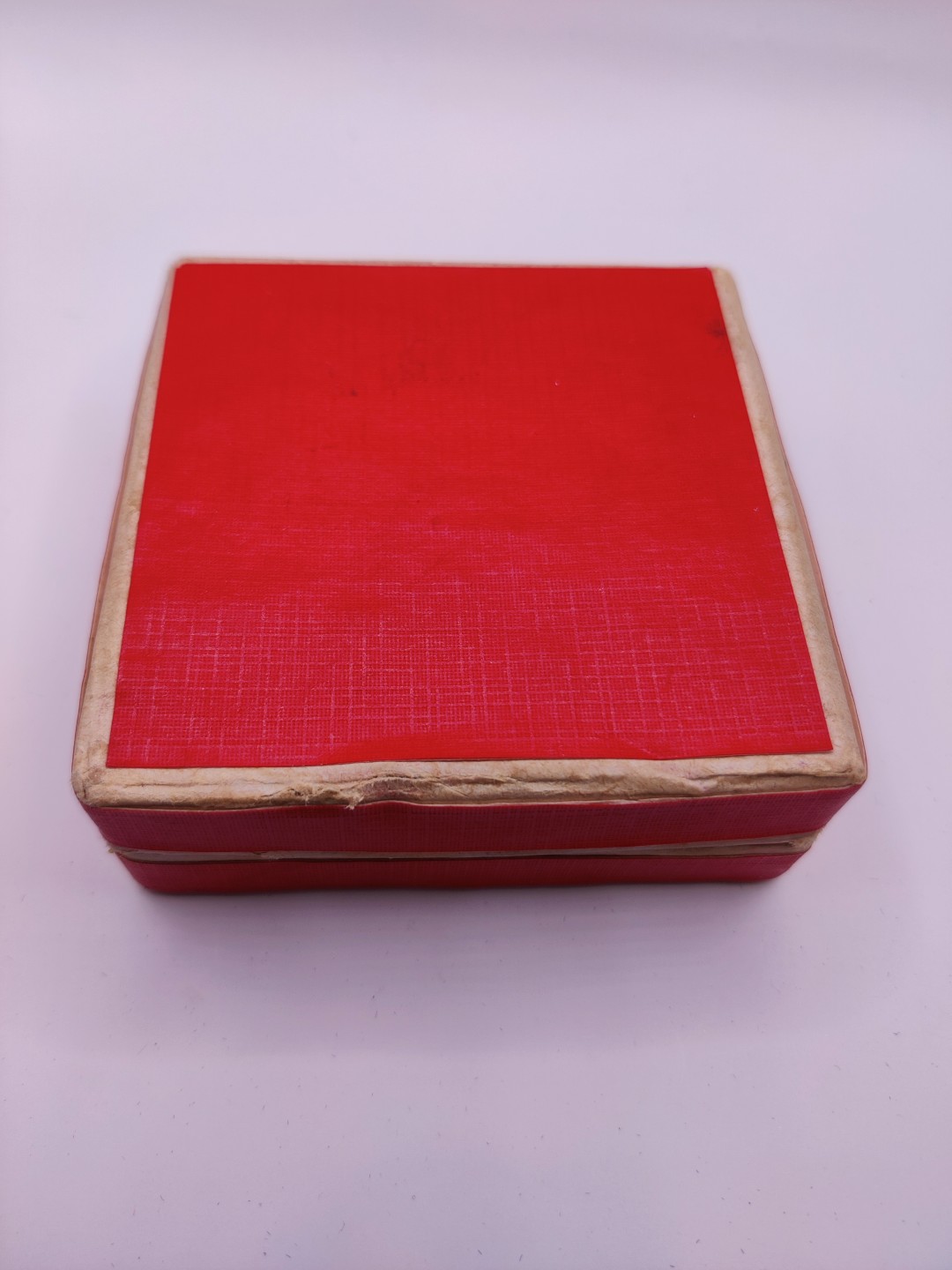 第二期 全场0元起拍 咸鱼国勋章拍卖专场 22年9月25日（周日）开始 捷克建军25周年纪念章 带盒