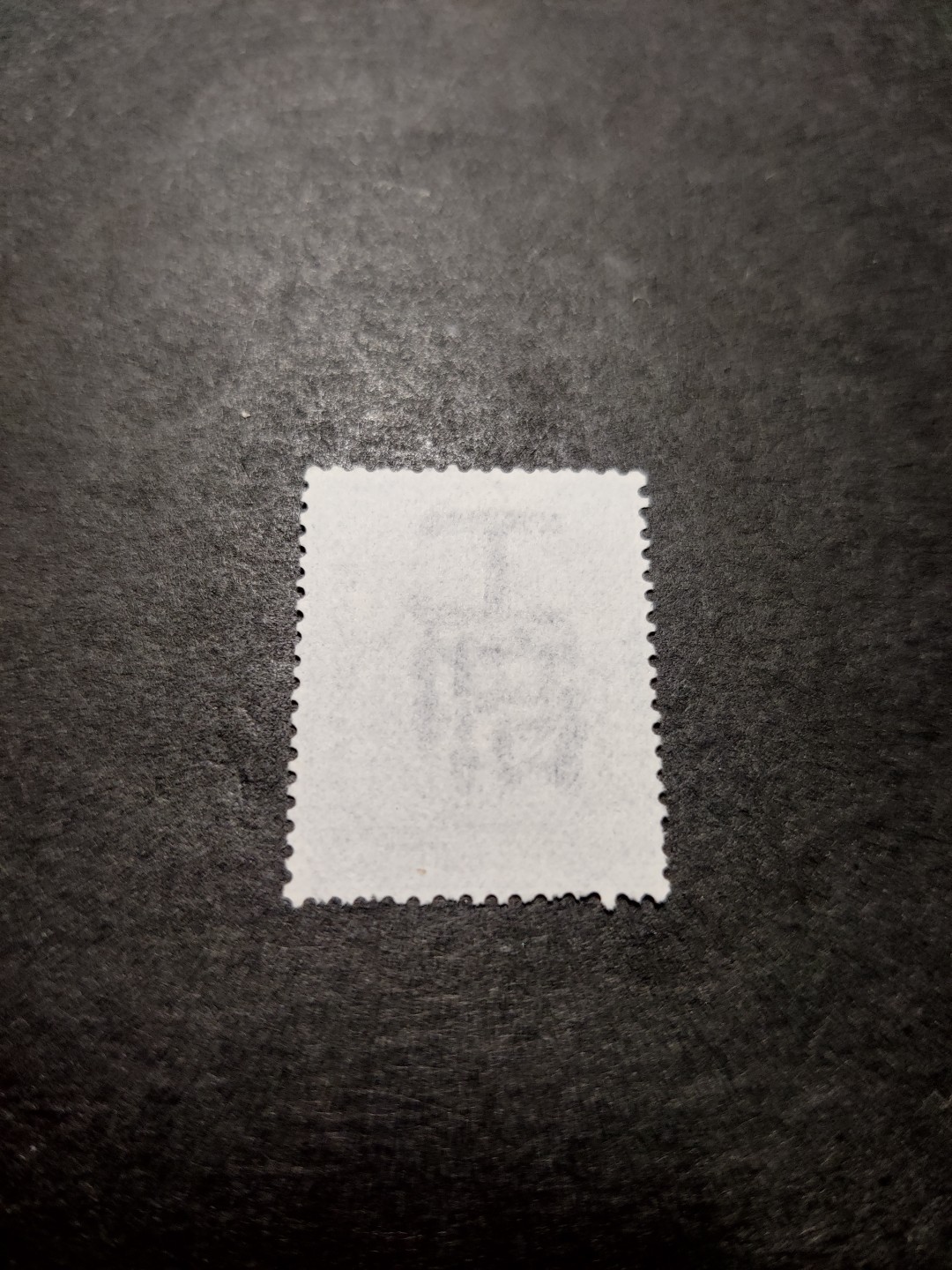 洪涛臻品 精选邮票限时拍卖第三十八期 比大清龙票还早的邮票，上海地方邮票，5分，面艳背白品好，水印清晰漂亮！终身保真！放心入手保真清朝时期文物邮票的机会！