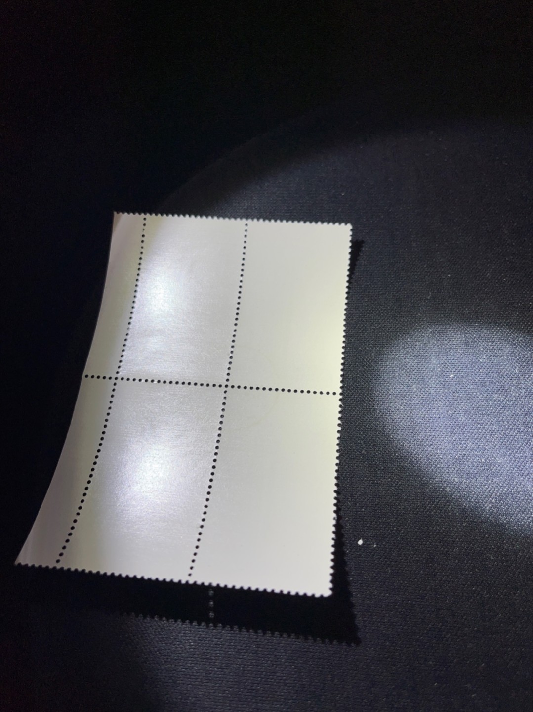 洪涛臻品 精选邮票限时拍卖第三十七期 特67石油 5-2盖销 四方连，中心戳， 版撕全品，非常漂亮。解放初的经典票，整版撕开，面艳胶白，票挺洁净，齿孔完美，收藏评级两相宜。老纪特的版票资源十分稀缺难寻，机会来临时必须抓住。