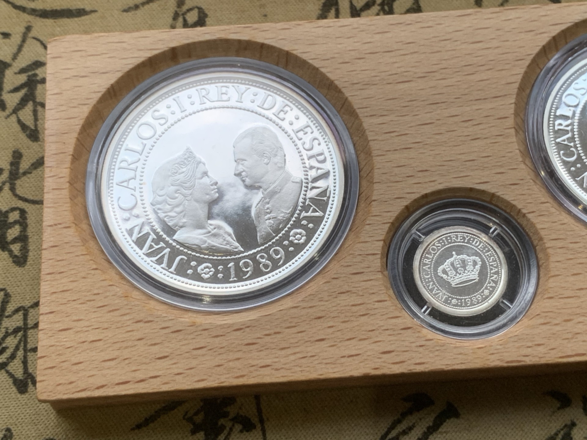 《竞宝斋》第97场-本周四 （满2件或者满200包顺丰） 原盒证书 西班牙1989年 发现美洲新大陆500周年纪念一组5枚银币 非常漂亮