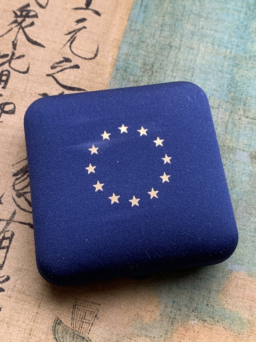 《竞宝斋》第97场-本周四 （满2件或者满200包顺丰） 原盒证书 安道尔1991年 亲王祖安·马丁 10第纳尔大银币 31.47克