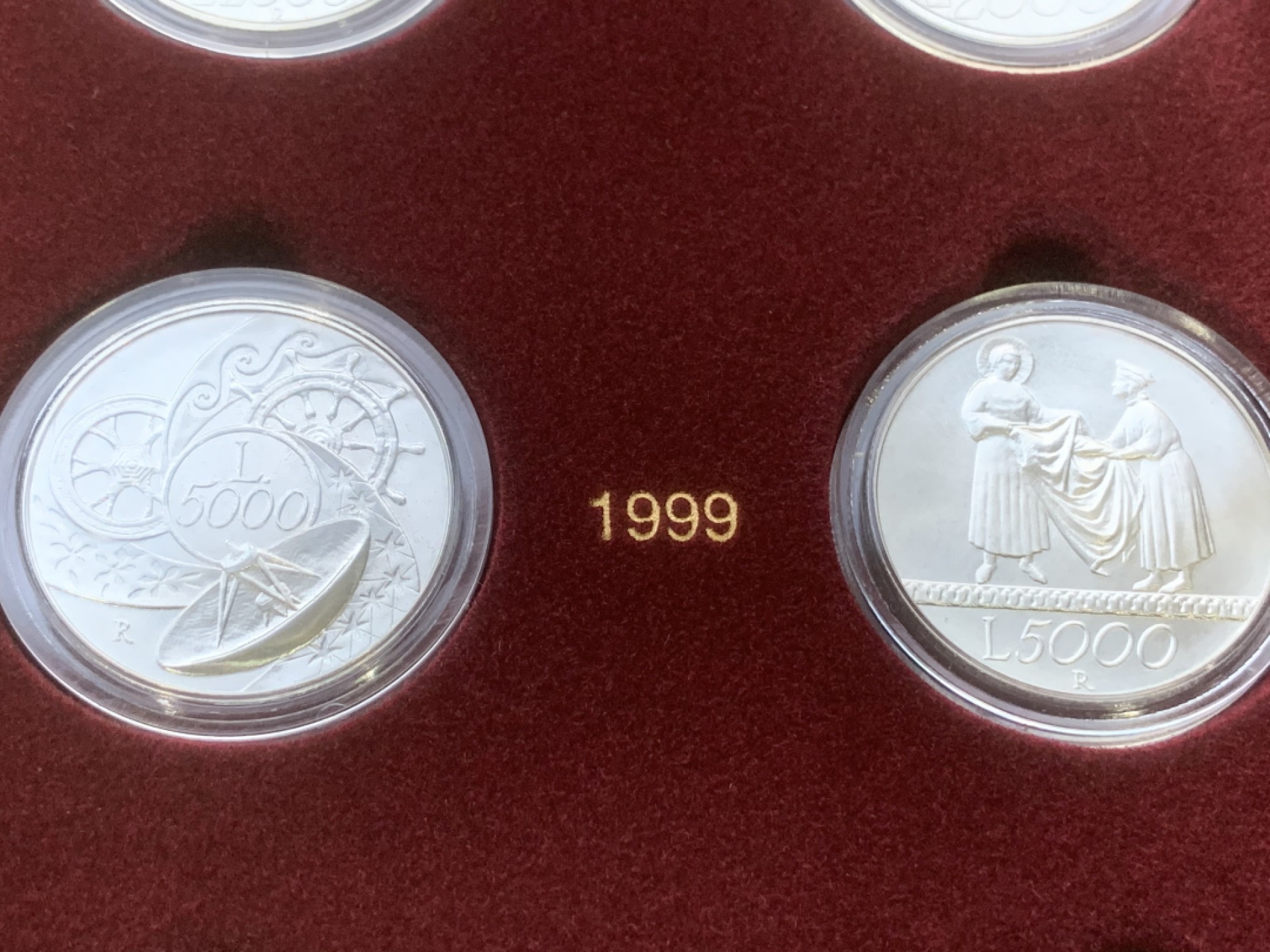 《竞宝斋》第97场-本周四 （满2件或者满200包顺丰） 	原盒证书 意大利1998-2000年 千禧年六枚装 2000/5000/10000里拉 银币 