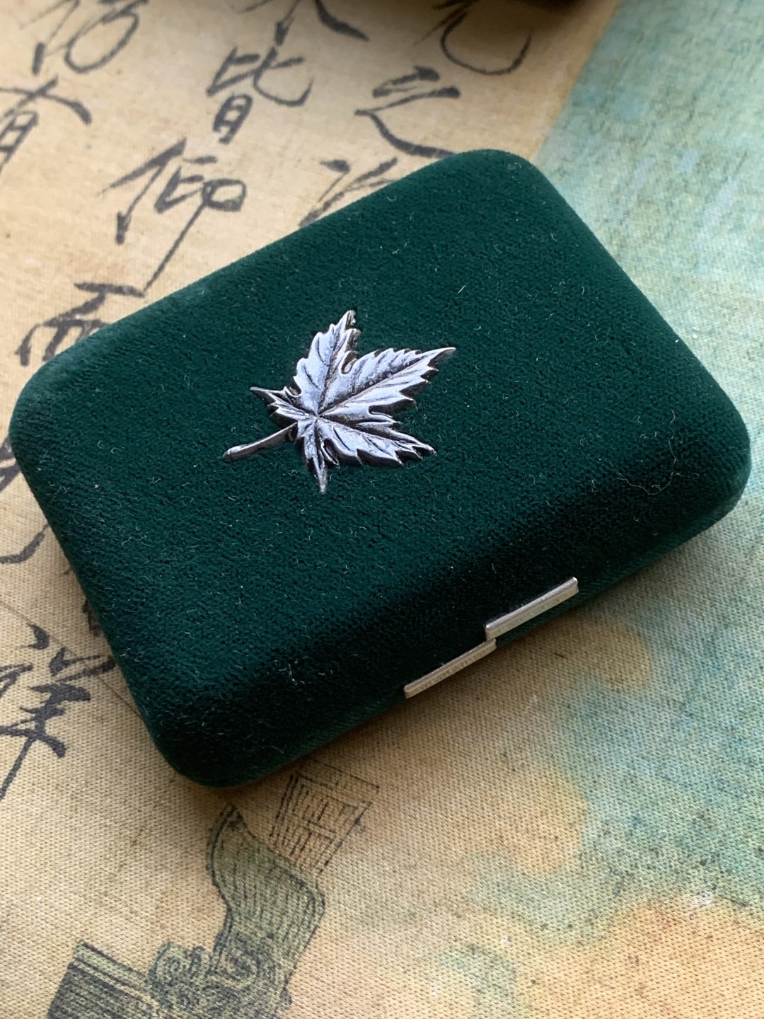 《竞宝斋》第97场-本周四 （满2件或者满200包顺丰） 绿盒子 加拿大1984年 纪念探险家雅克·卡蒂埃 精制PROOF一元镍币 稀少