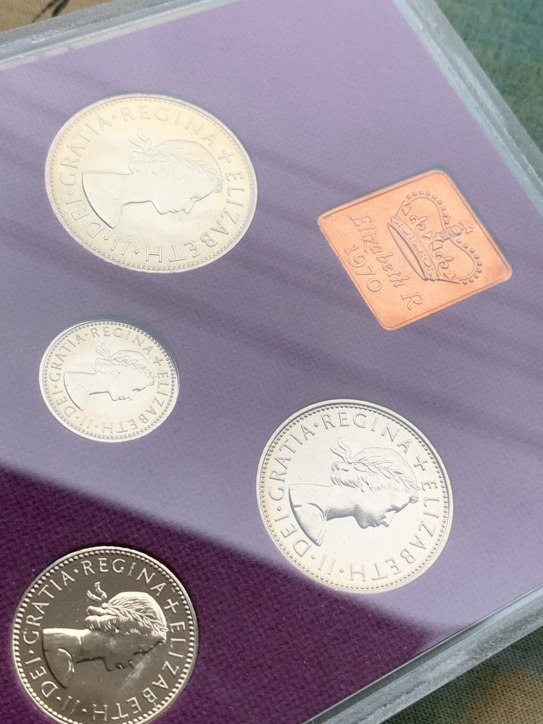 《竞宝斋》第97场-本周四 （满2件或者满200包顺丰） 英国 1970年 八枚套+一枚章 封装精制币 不同面值