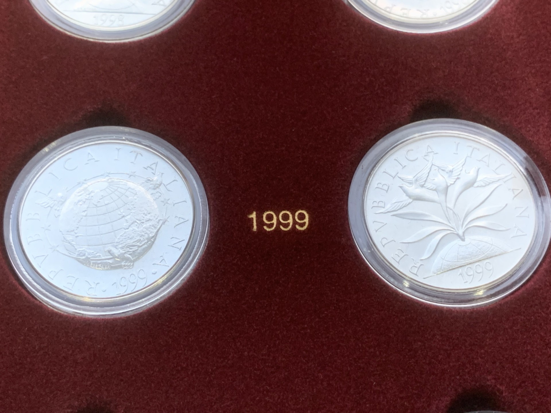 《竞宝斋》第97场-本周四 （满2件或者满200包顺丰） 	原盒证书 意大利1998-2000年 千禧年六枚装 2000/5000/10000里拉 银币 