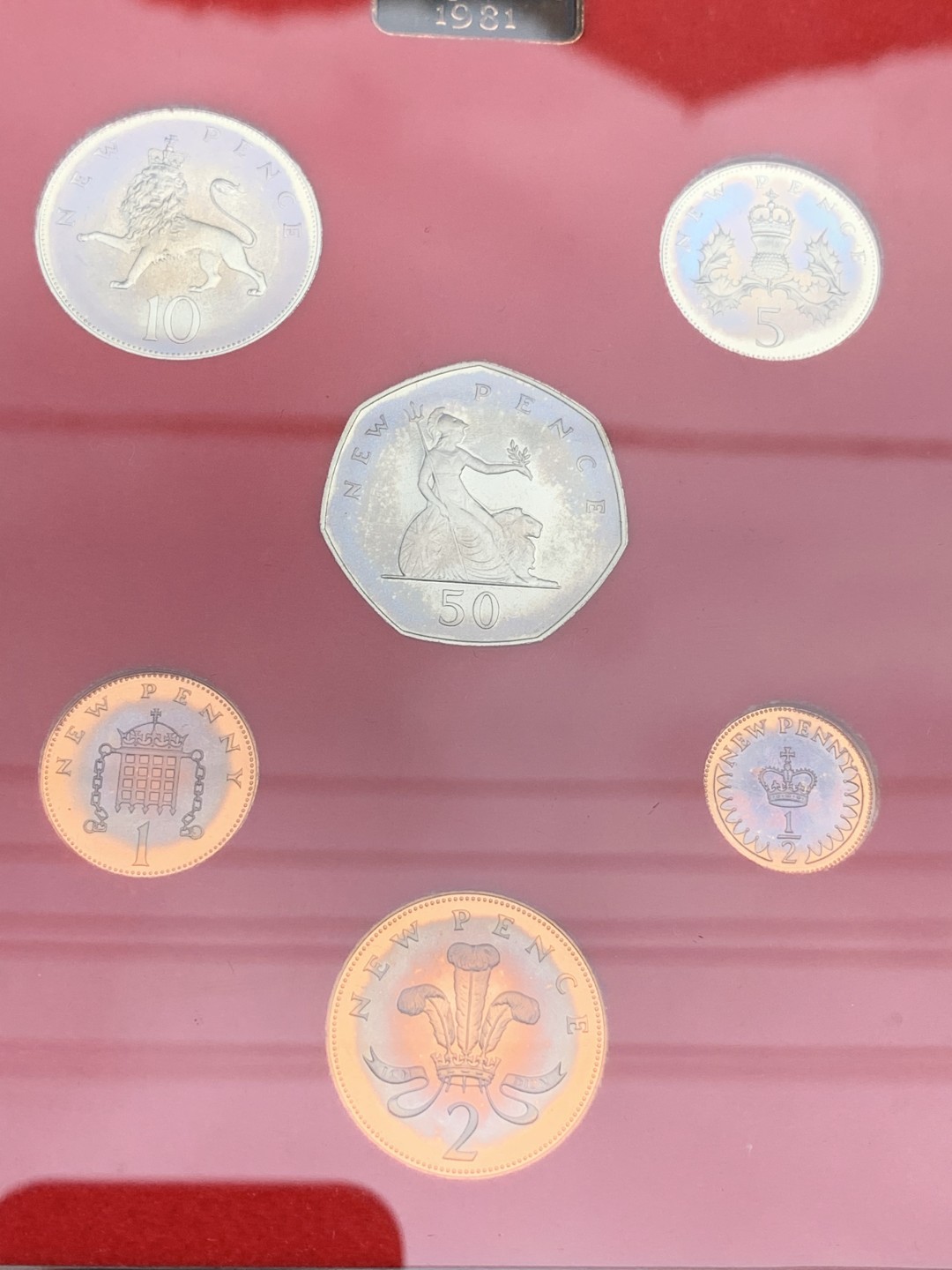 《竞宝斋》第97场-本周四 （满2件或者满200包顺丰） 英国 1981年 六枚套+一枚章 封装精制币 不同面值 完美状态