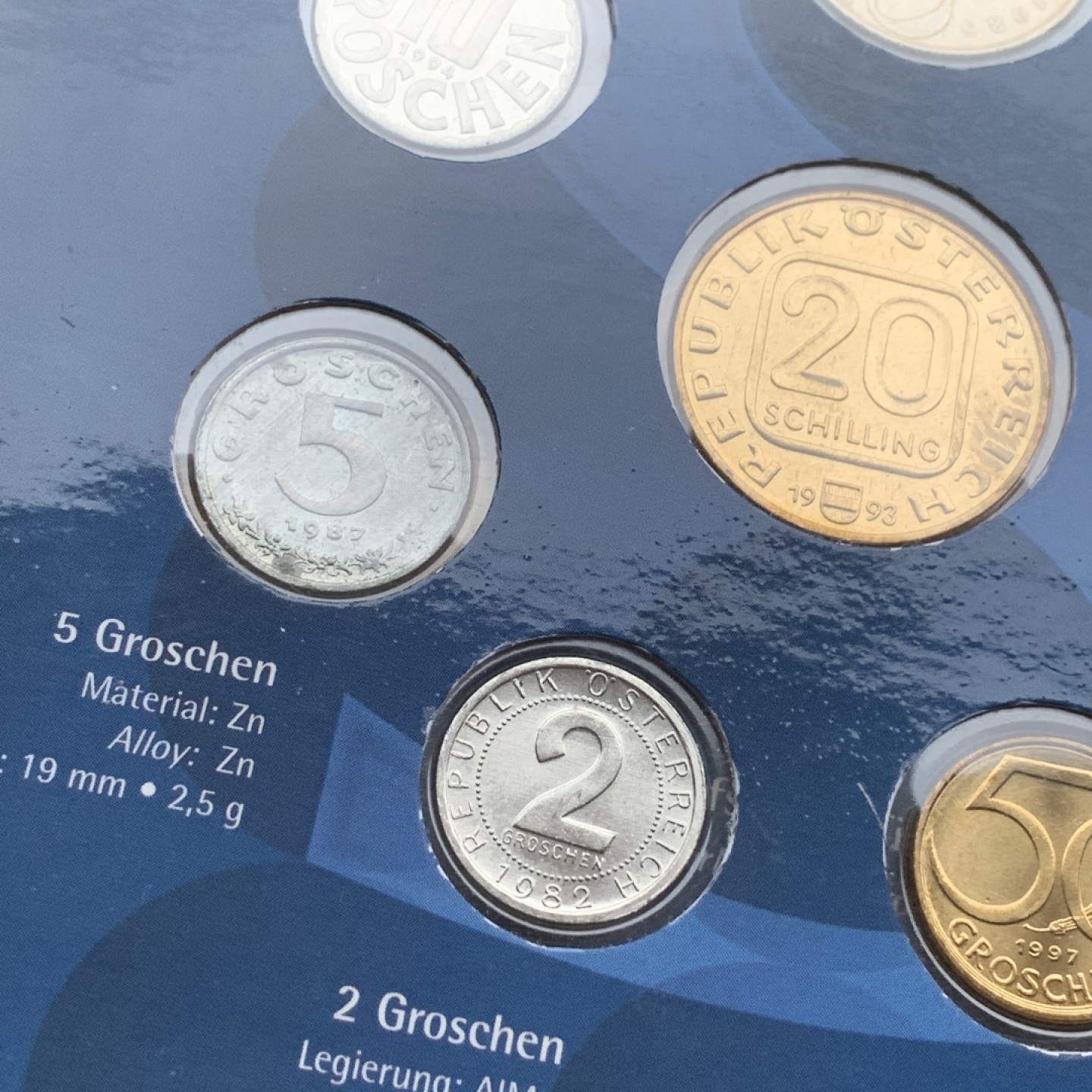 《竞宝斋》第97场-本周四 （满2件或者满200包顺丰） 卡装奥地利 不同面值 八枚装 套币