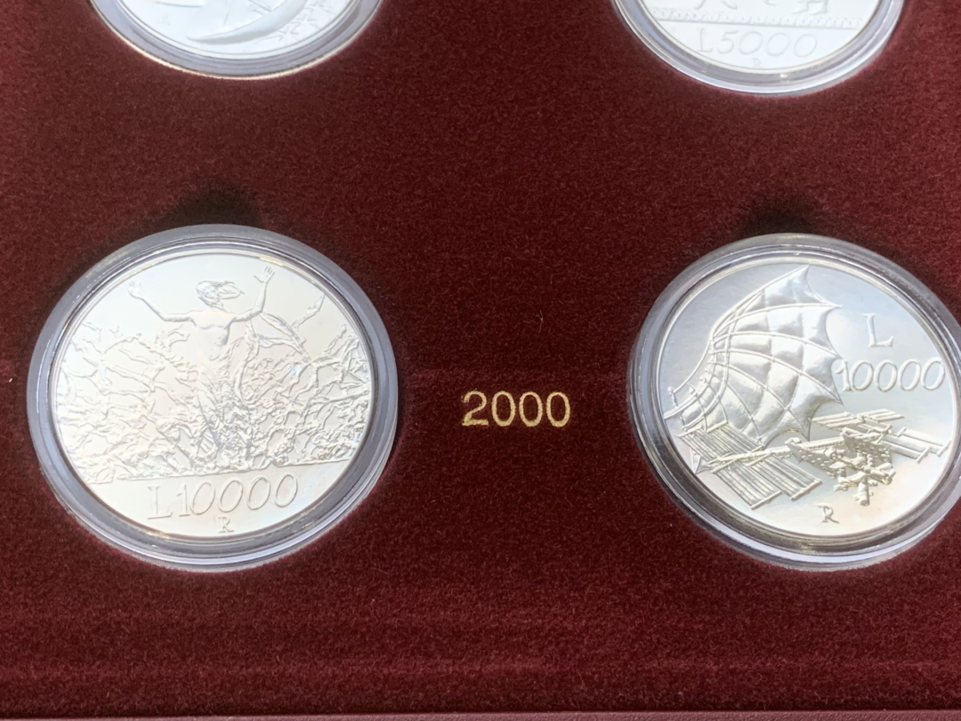 《竞宝斋》第97场-本周四 （满2件或者满200包顺丰） 	原盒证书 意大利1998-2000年 千禧年六枚装 2000/5000/10000里拉 银币 