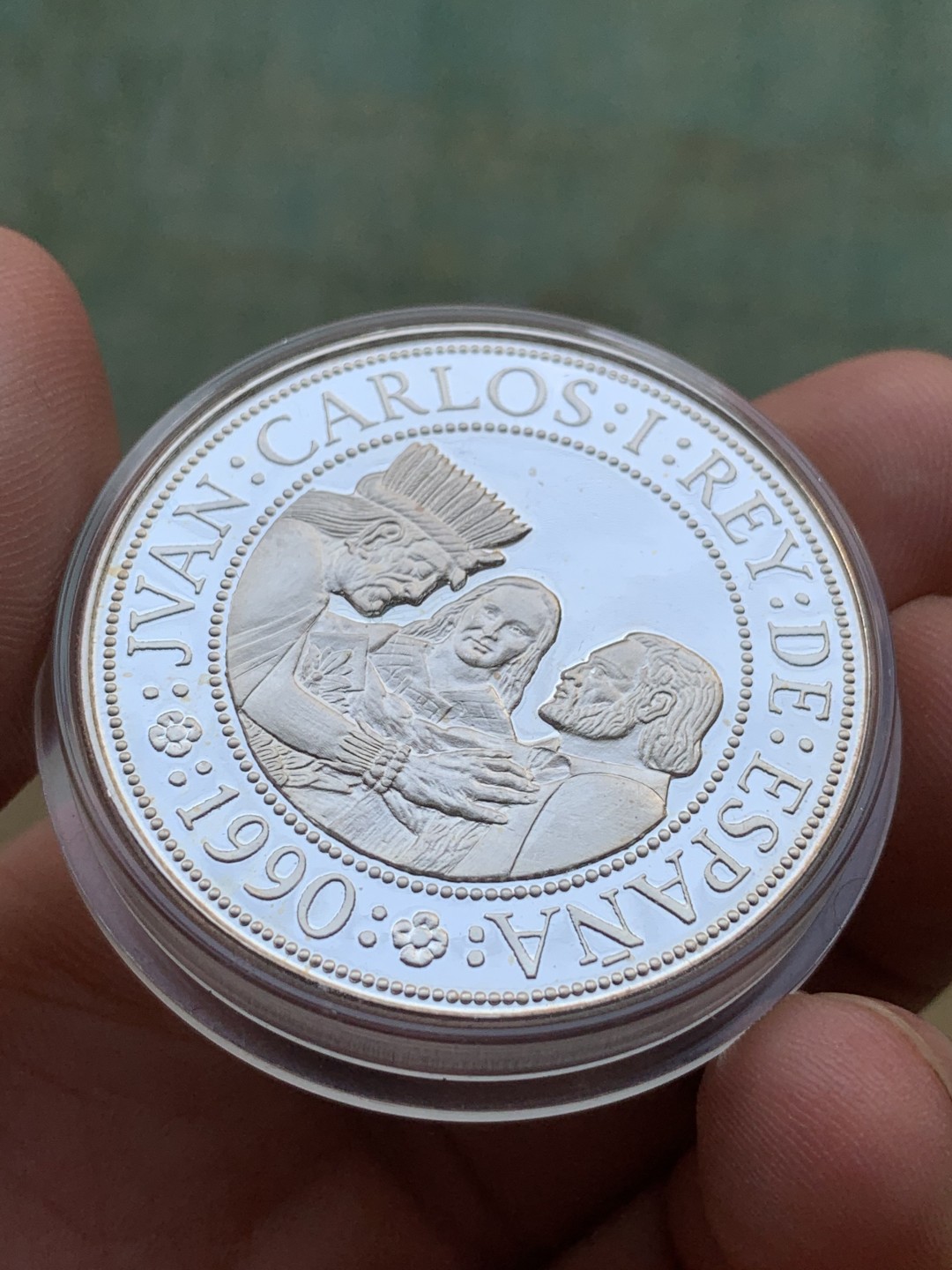 《竞宝斋》第97场-本周四 （满2件或者满200包顺丰） 原盒证书 西班牙1990年 发现美洲新大陆500周年纪念 5000比塞塔 大银币54克