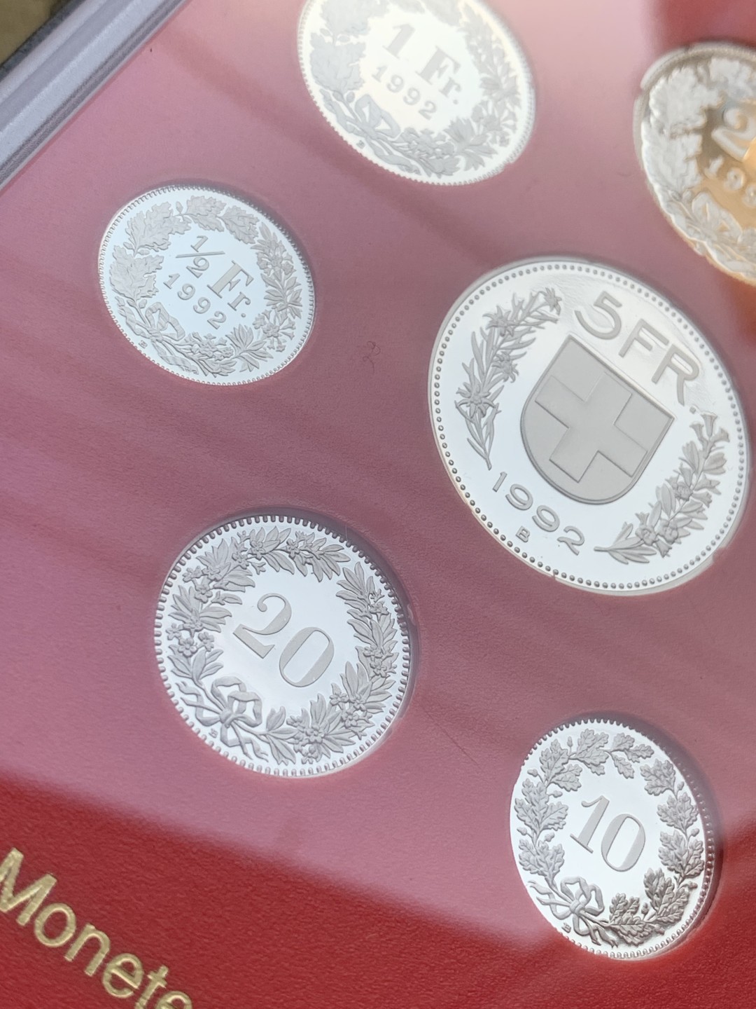 《竞宝斋》第97场-本周四 （满2件或者满200包顺丰） 封装 瑞士1992年 红本本八枚套 PROOF精制套币 带纸外壳 完美状态