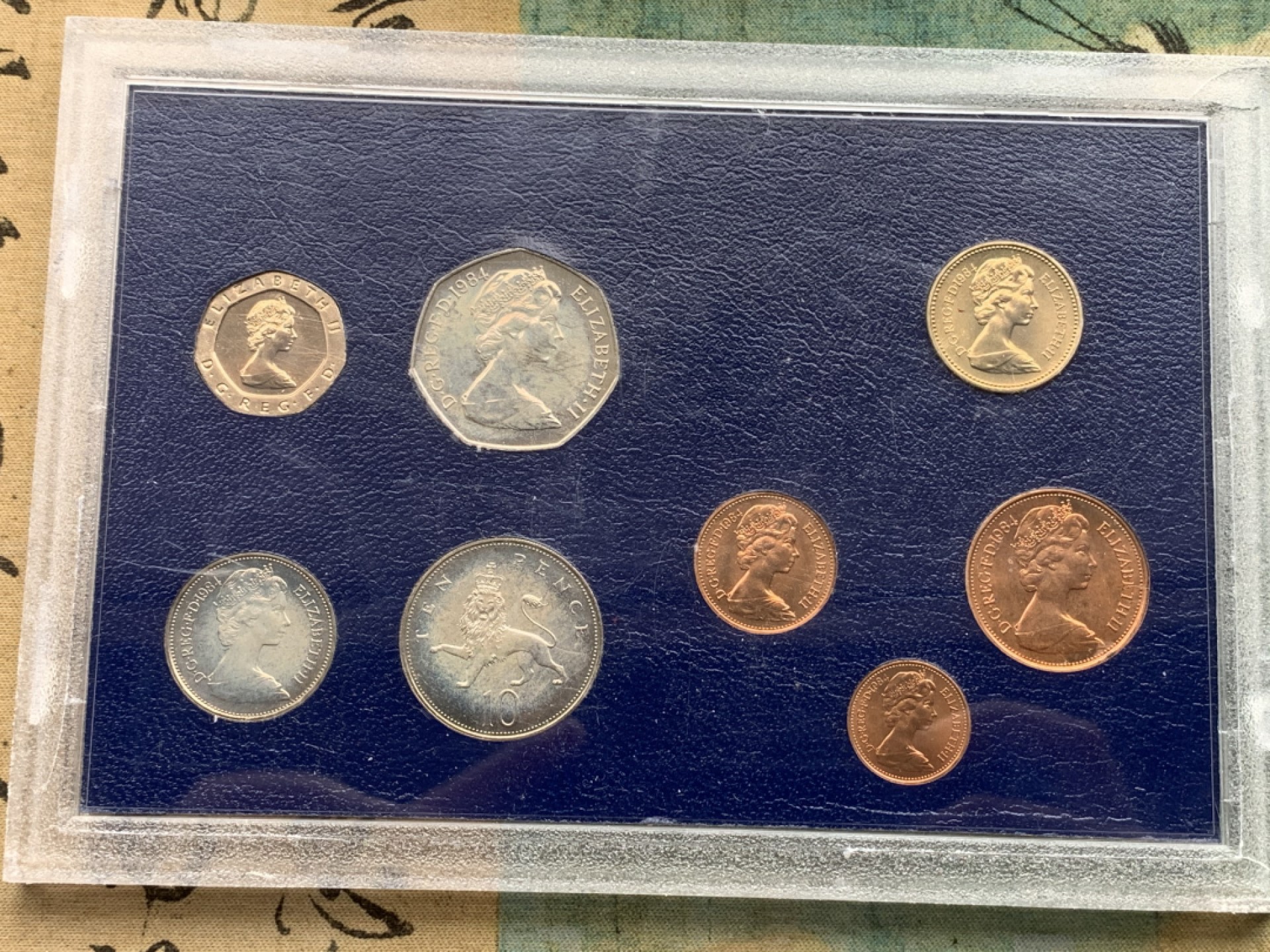 《竞宝斋》第97场-本周四 （满2件或者满200包顺丰） 英国 1984年 八枚套不同面值 套币