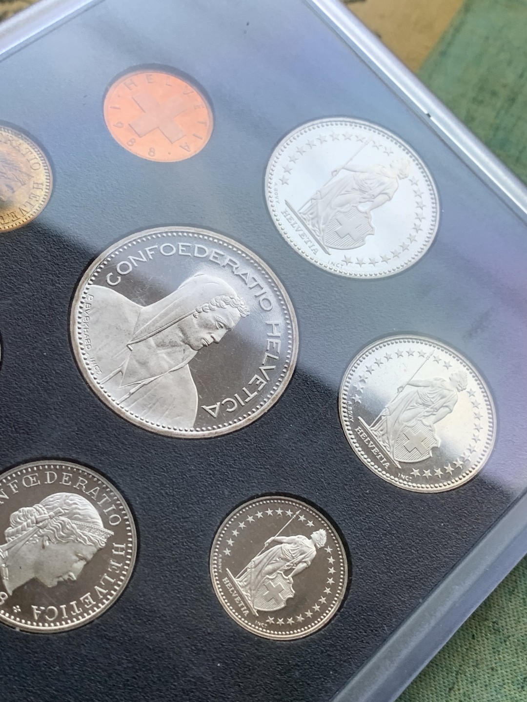 《竞宝斋》第97场-本周四 （满2件或者满200包顺丰） 封装 瑞士1988年 八枚套 PROOF精制套币 少见