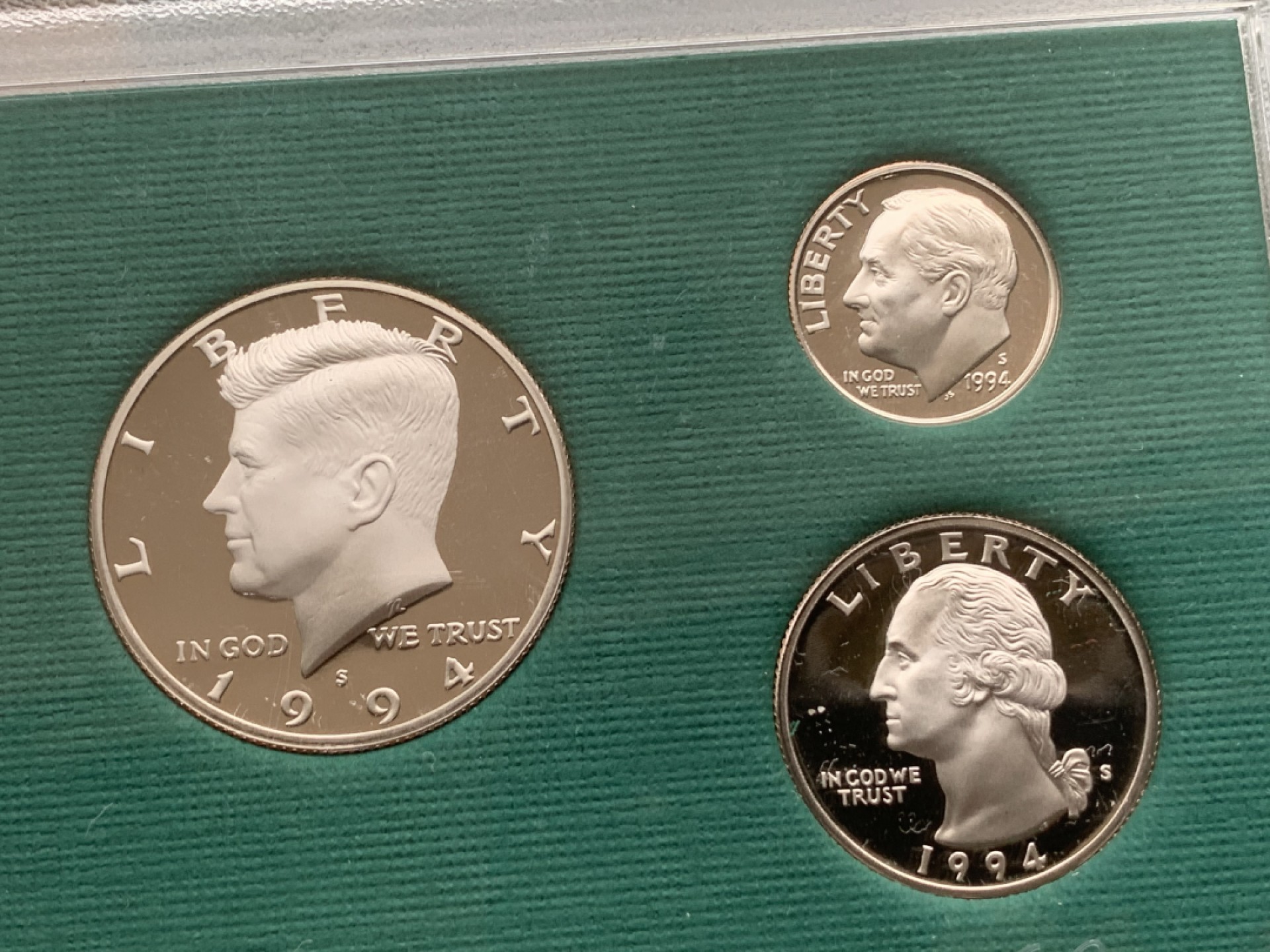 《竞宝斋》第97场-本周四 （满2件或者满200包顺丰） PROOF封装 美国 1994-S年五枚装精制套币 晚期的这些美国套币都贵